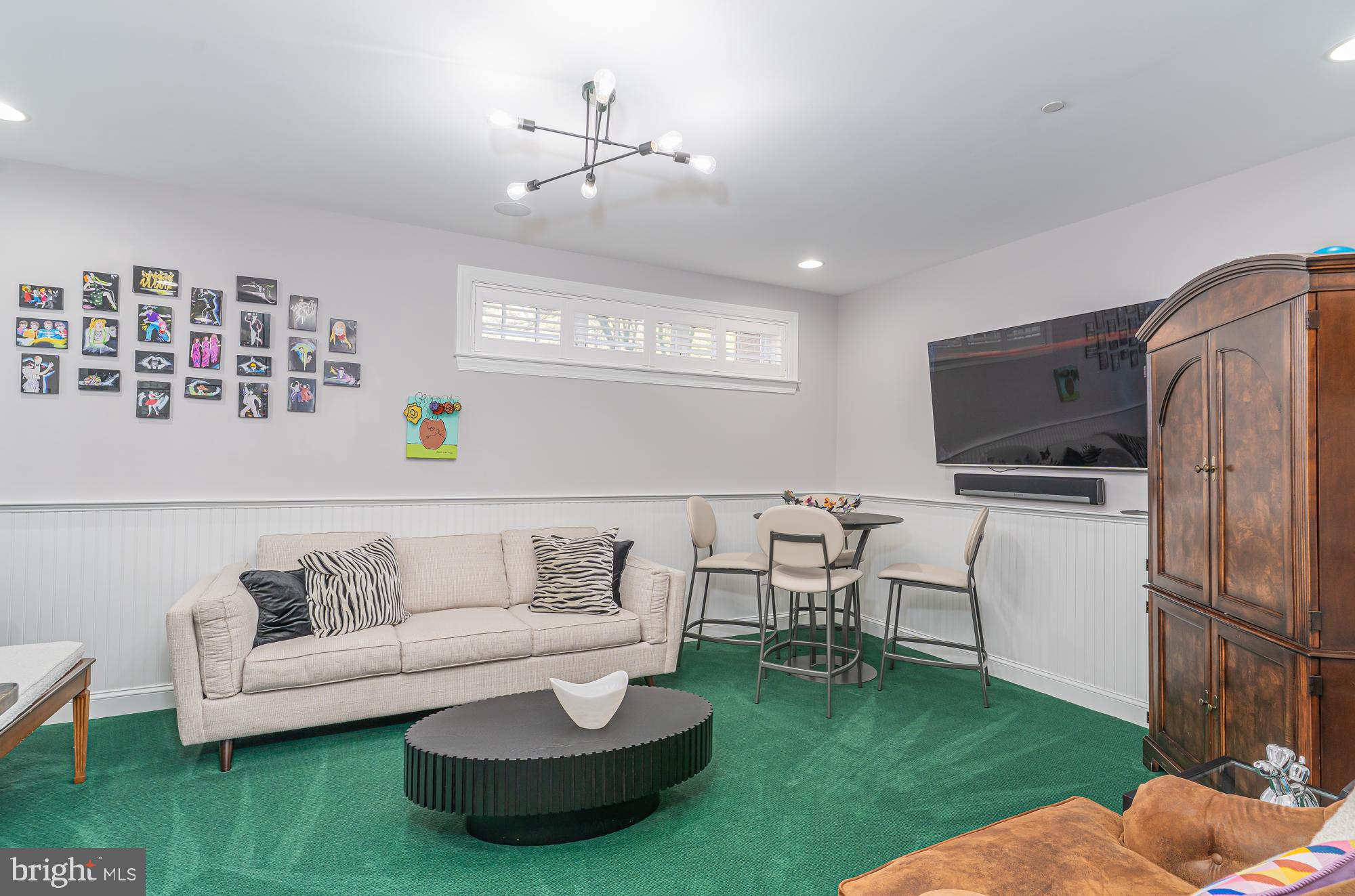 PHILLIPS COURT - Residential