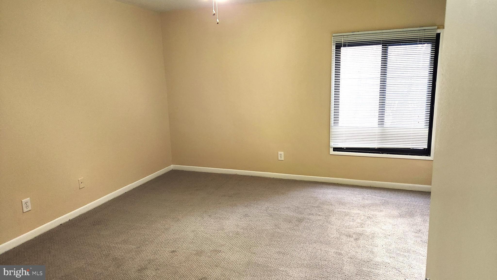 TREETOP CONDO - Residential