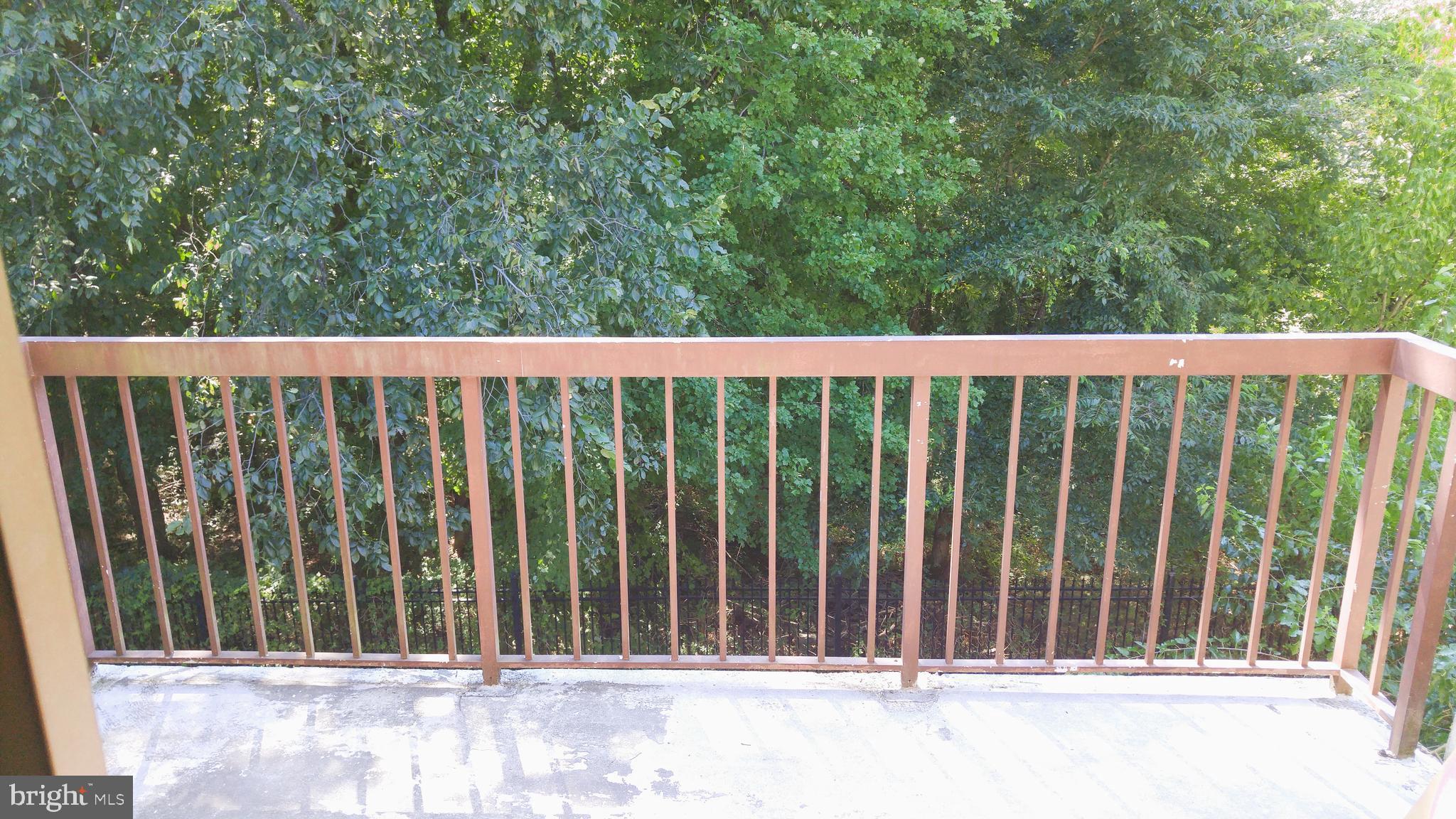 TREETOP CONDO - Residential