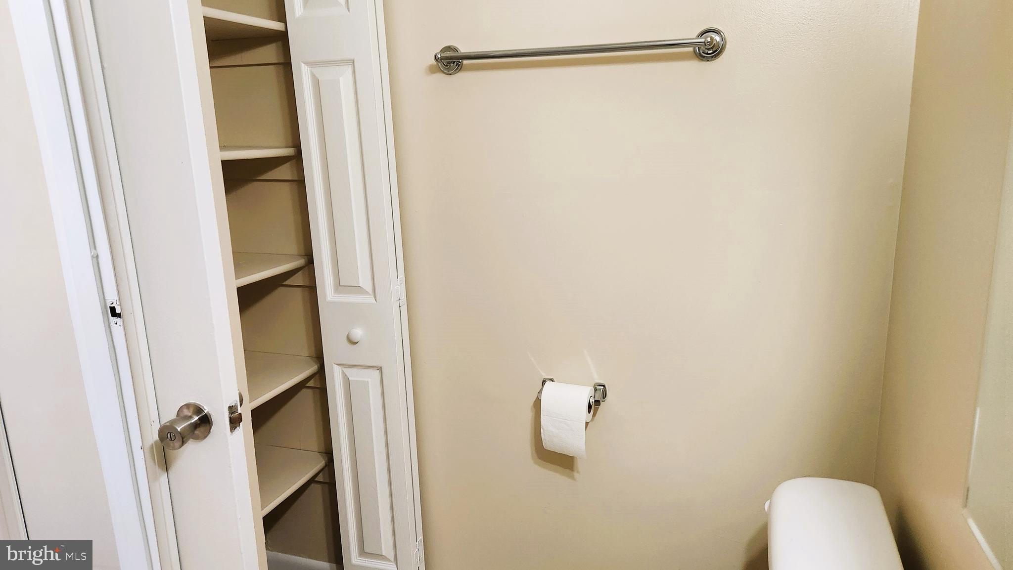 TREETOP CONDO - Residential