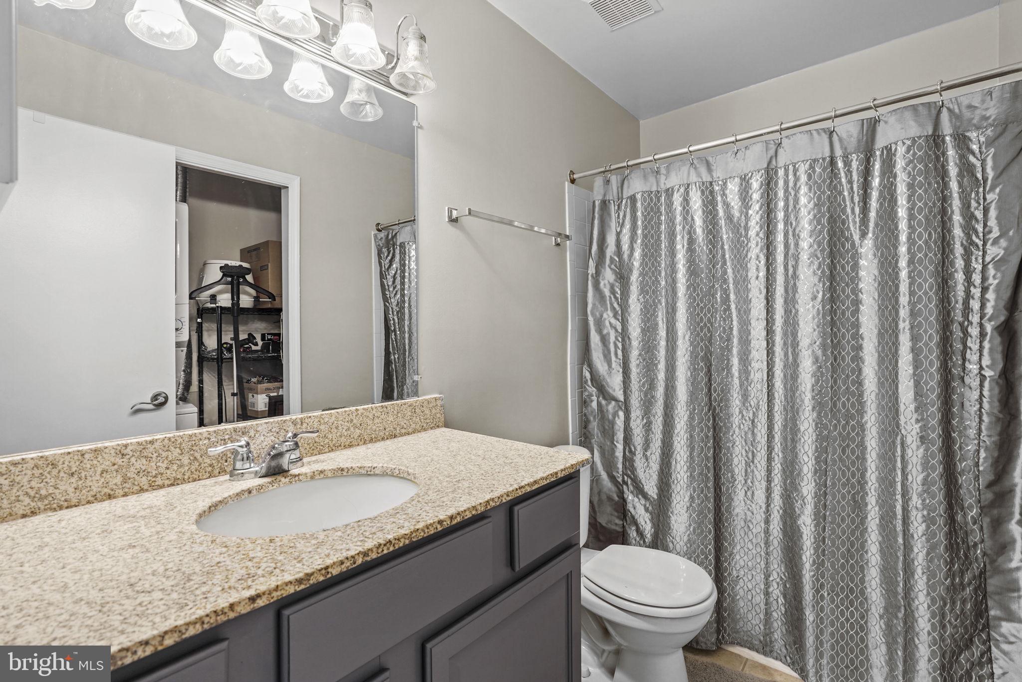 FOUR WINDS AT OAKTON - Residential Lease