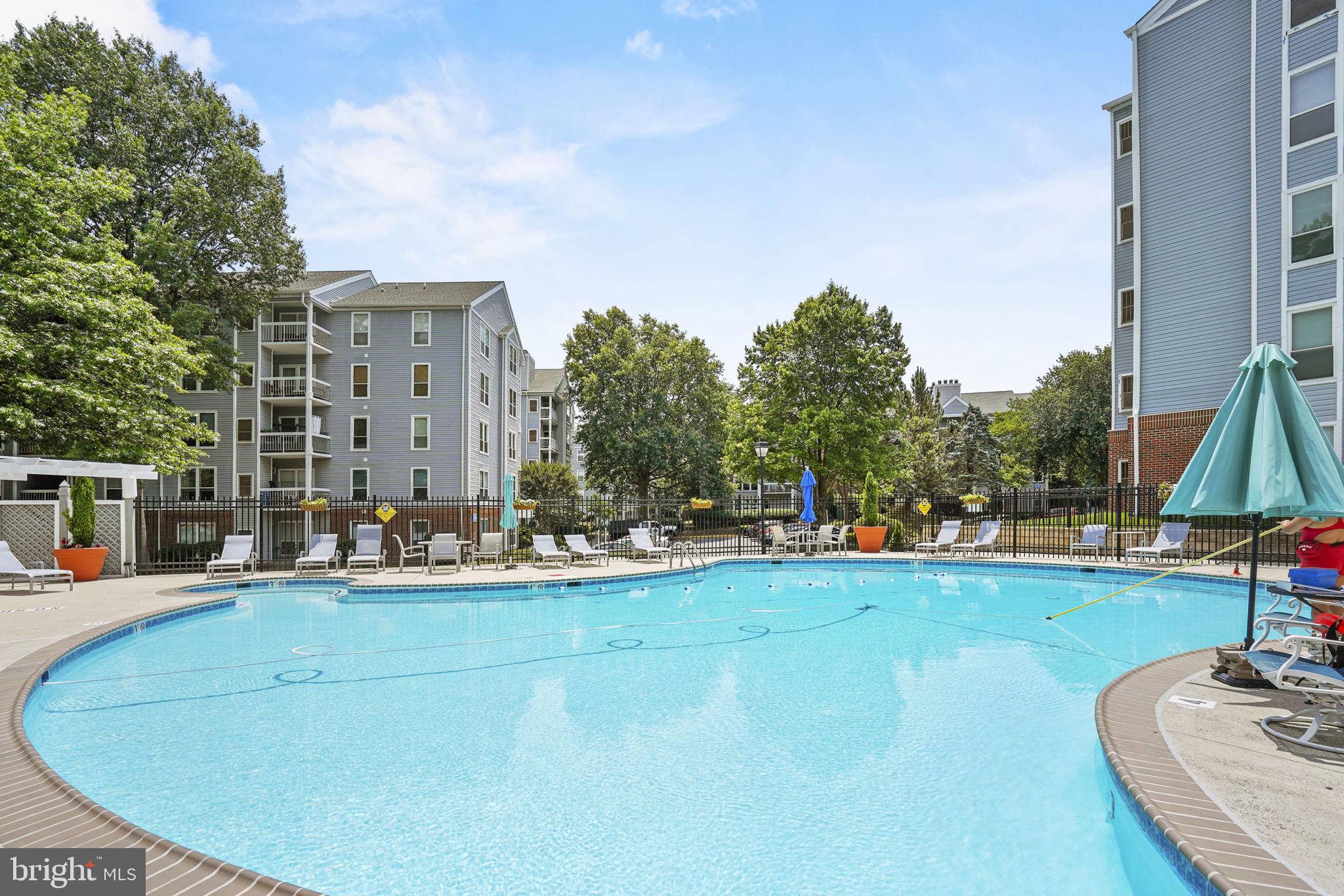 FOUR WINDS AT OAKTON - Residential Lease