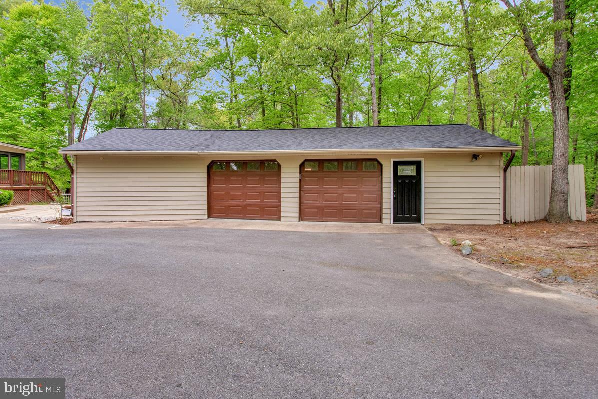 BURNING OAKS - Residential