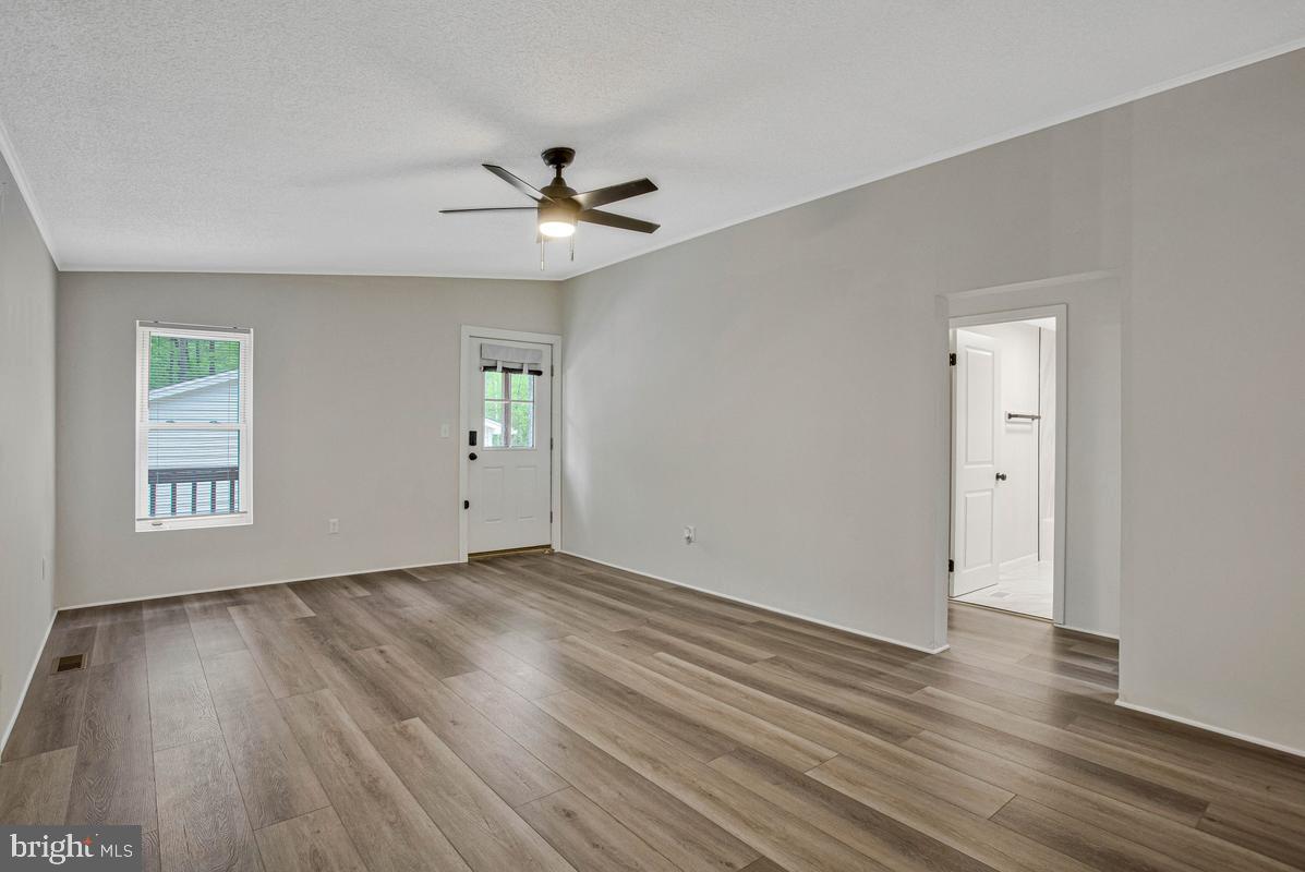 BURNING OAKS - Residential