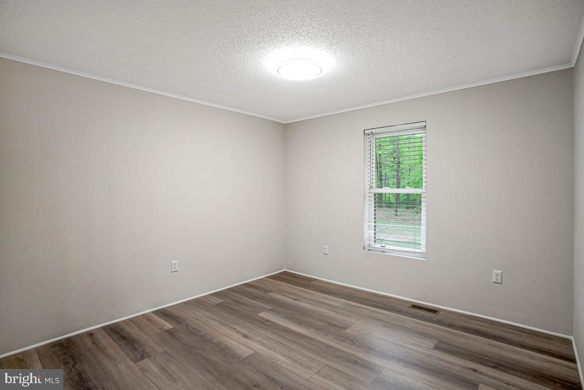 BURNING OAKS - Residential