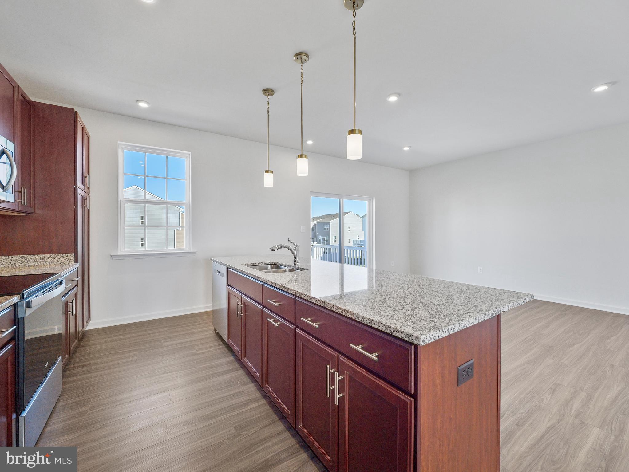 OVERLOOK AT RIVERSIDE TOWNHOMES - Residential Lease