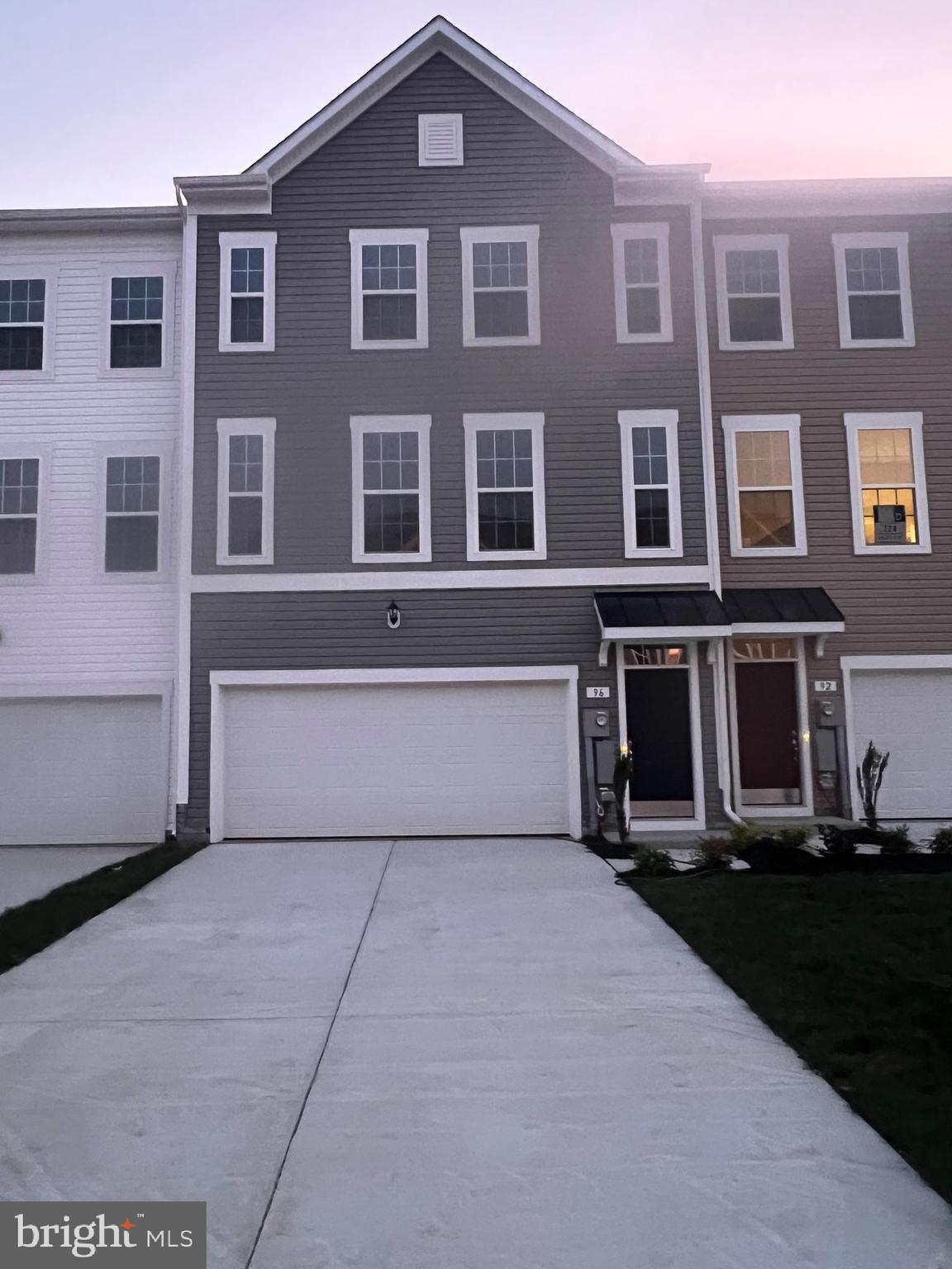 OVERLOOK AT RIVERSIDE TOWNHOMES - Residential Lease