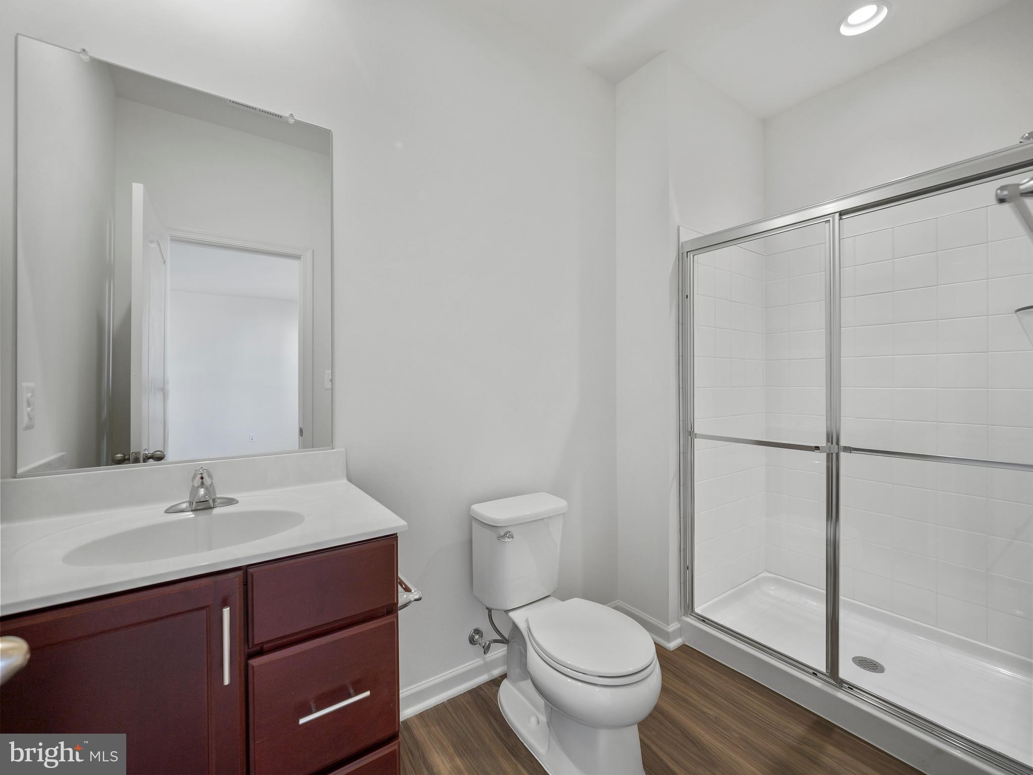 OVERLOOK AT RIVERSIDE TOWNHOMES - Residential Lease