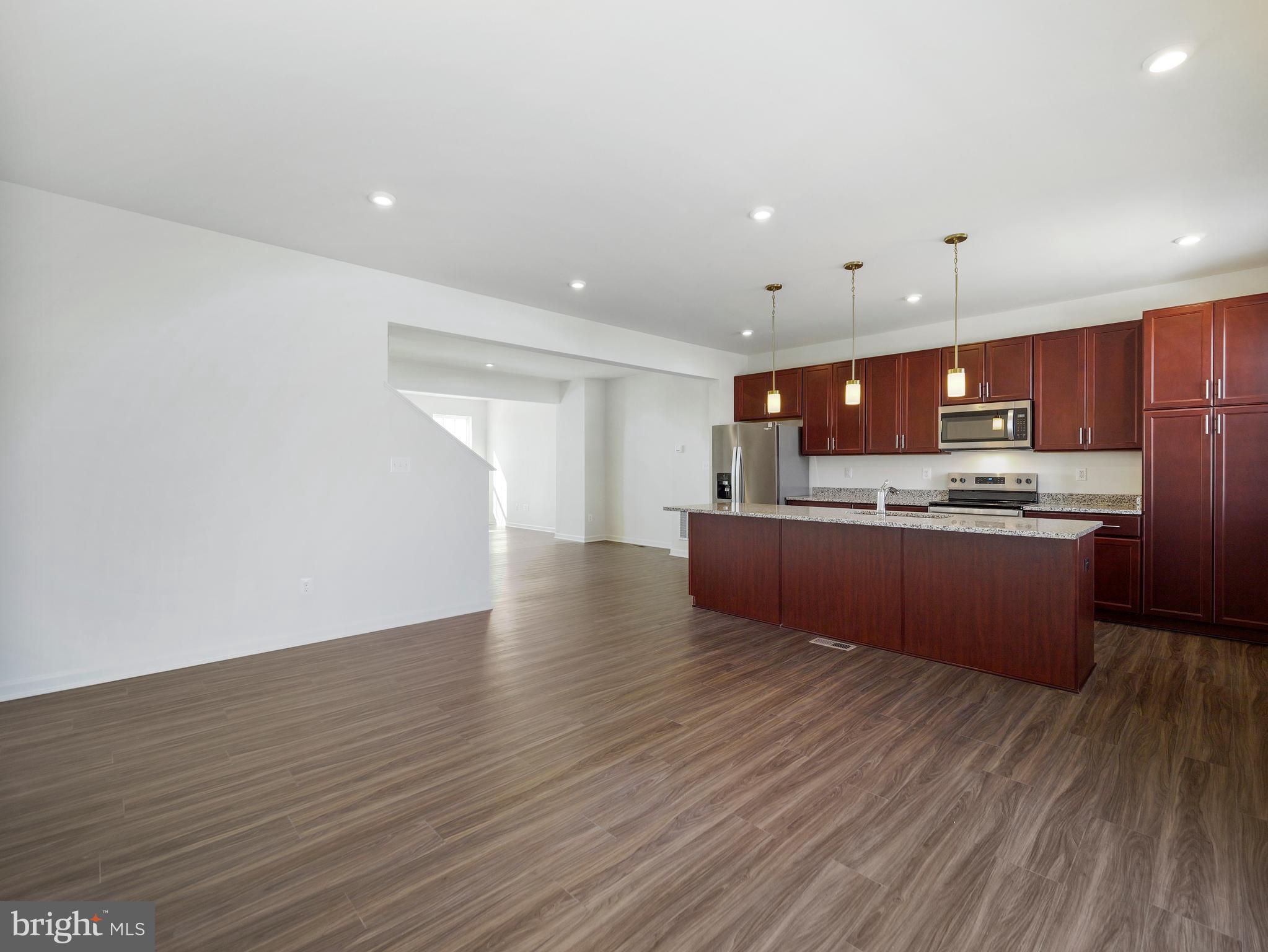 OVERLOOK AT RIVERSIDE TOWNHOMES - Residential Lease