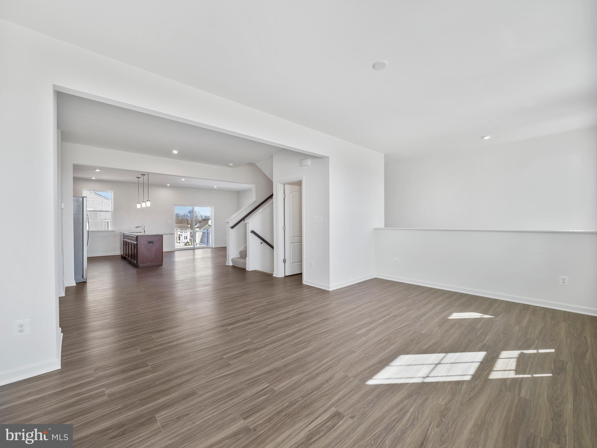 OVERLOOK AT RIVERSIDE TOWNHOMES - Residential Lease