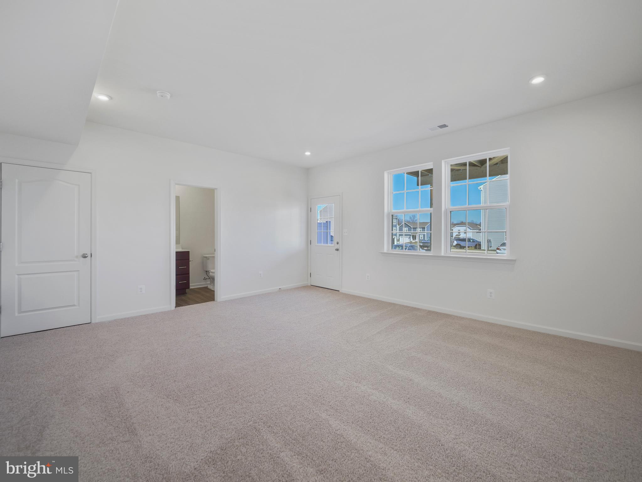 OVERLOOK AT RIVERSIDE TOWNHOMES - Residential Lease