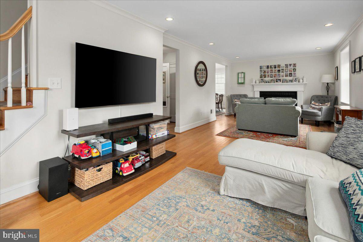 NEW ALEXANDRIA - Residential