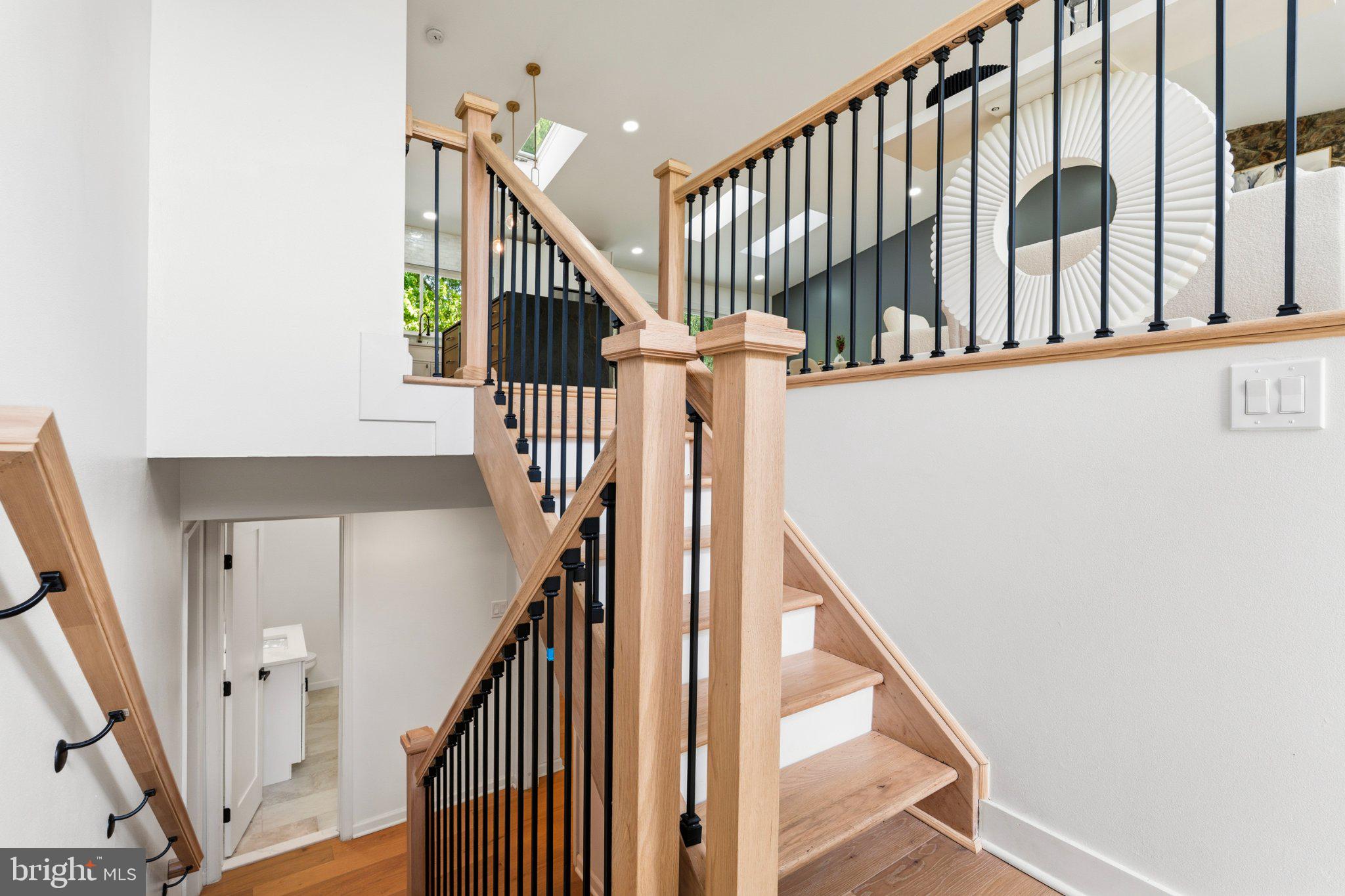 203 AUDREYS COURT SE