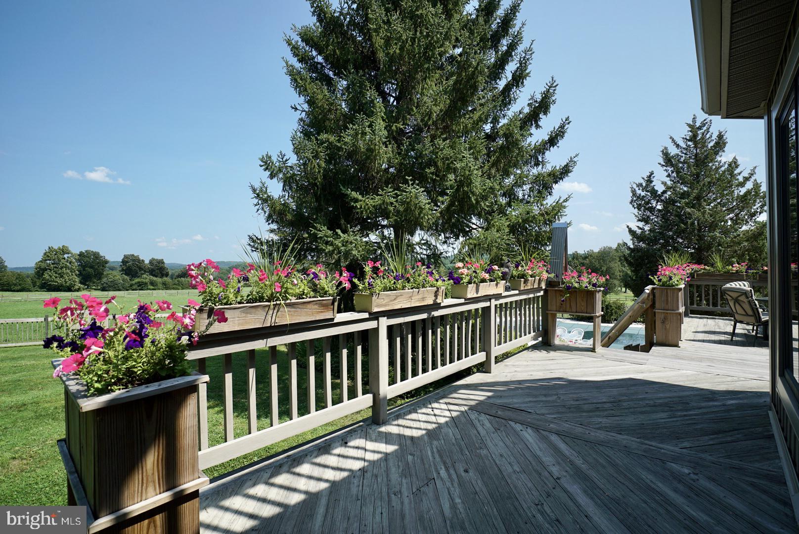 TOWER HILL - Residential