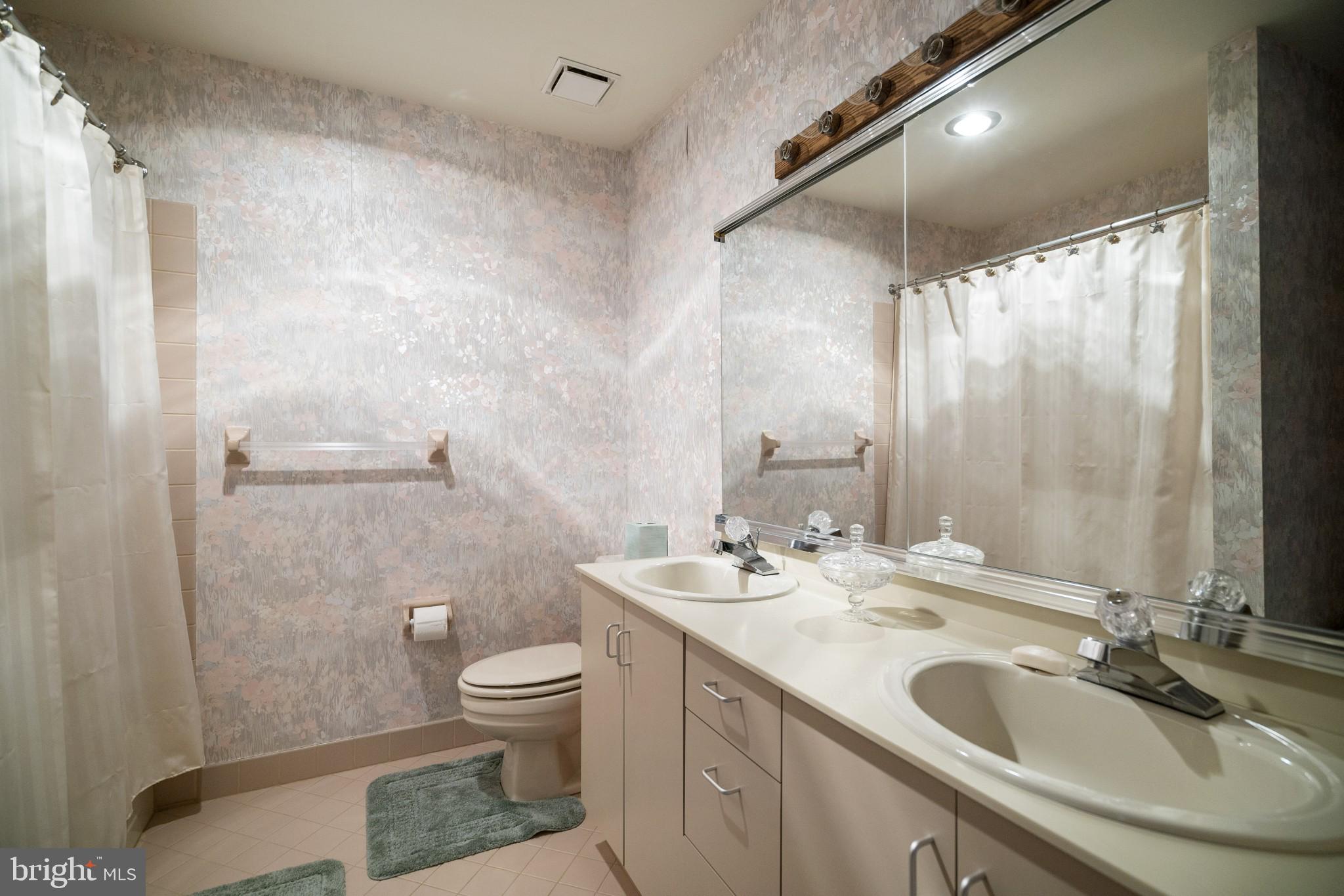 TOWER HILL - Residential