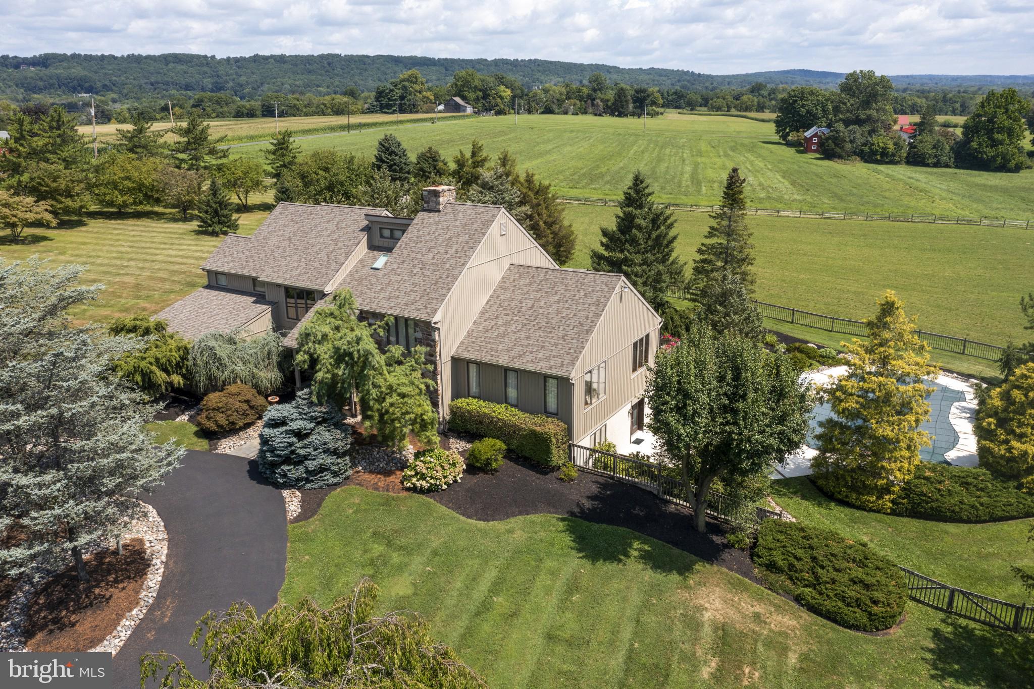 TOWER HILL - Residential