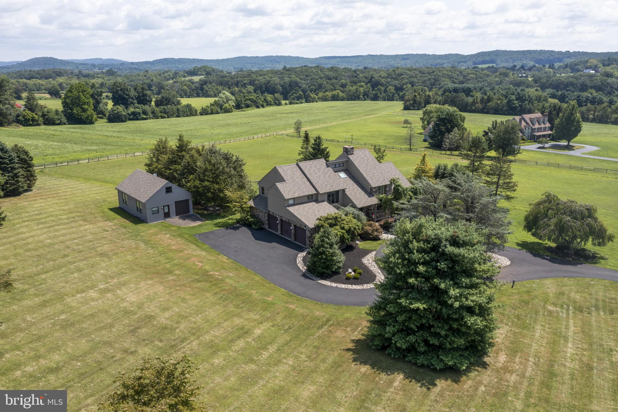 TOWER HILL - Residential