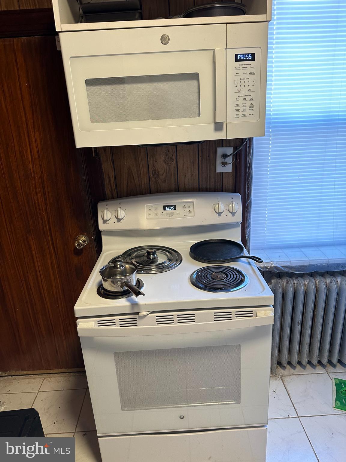 GERMANTOWN (EAST) - Residential