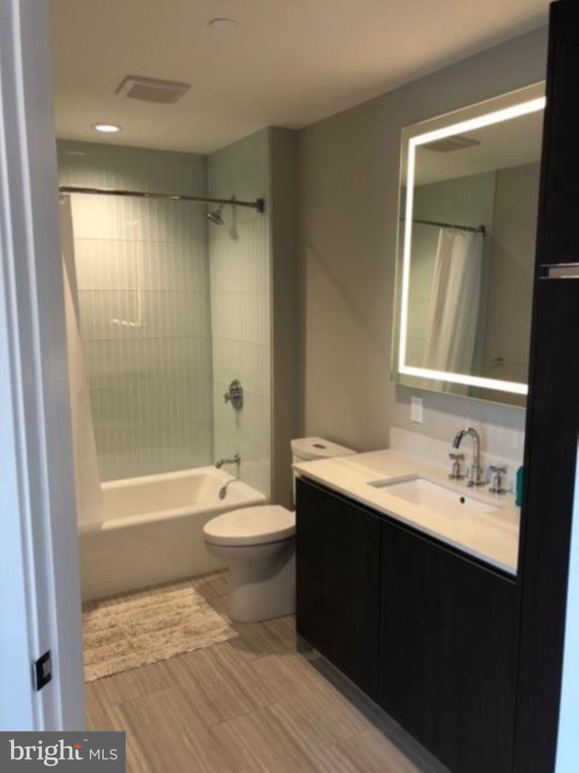 PIKE AND ROSE - Residential