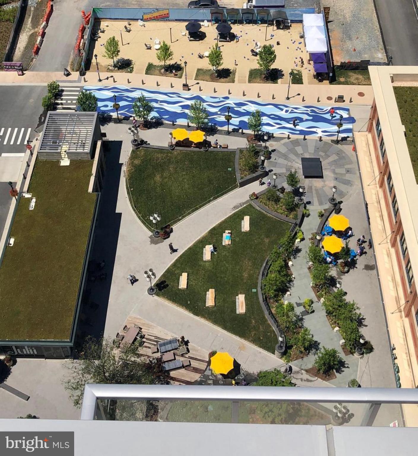 PIKE AND ROSE - Residential