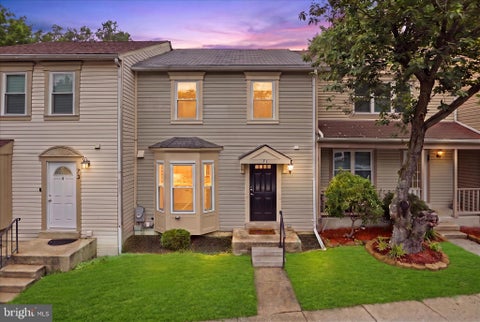 Townhouse For Sale - 71 Kinsman View Circle<br/> SILVER SPRING, MD 20901