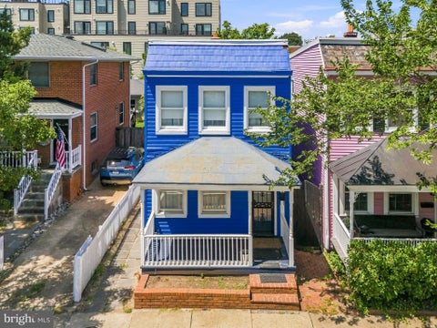 Photo of 720 N Patrick Street, ALEXANDRIA, VA 22314 (MLS # VAAX2064904)