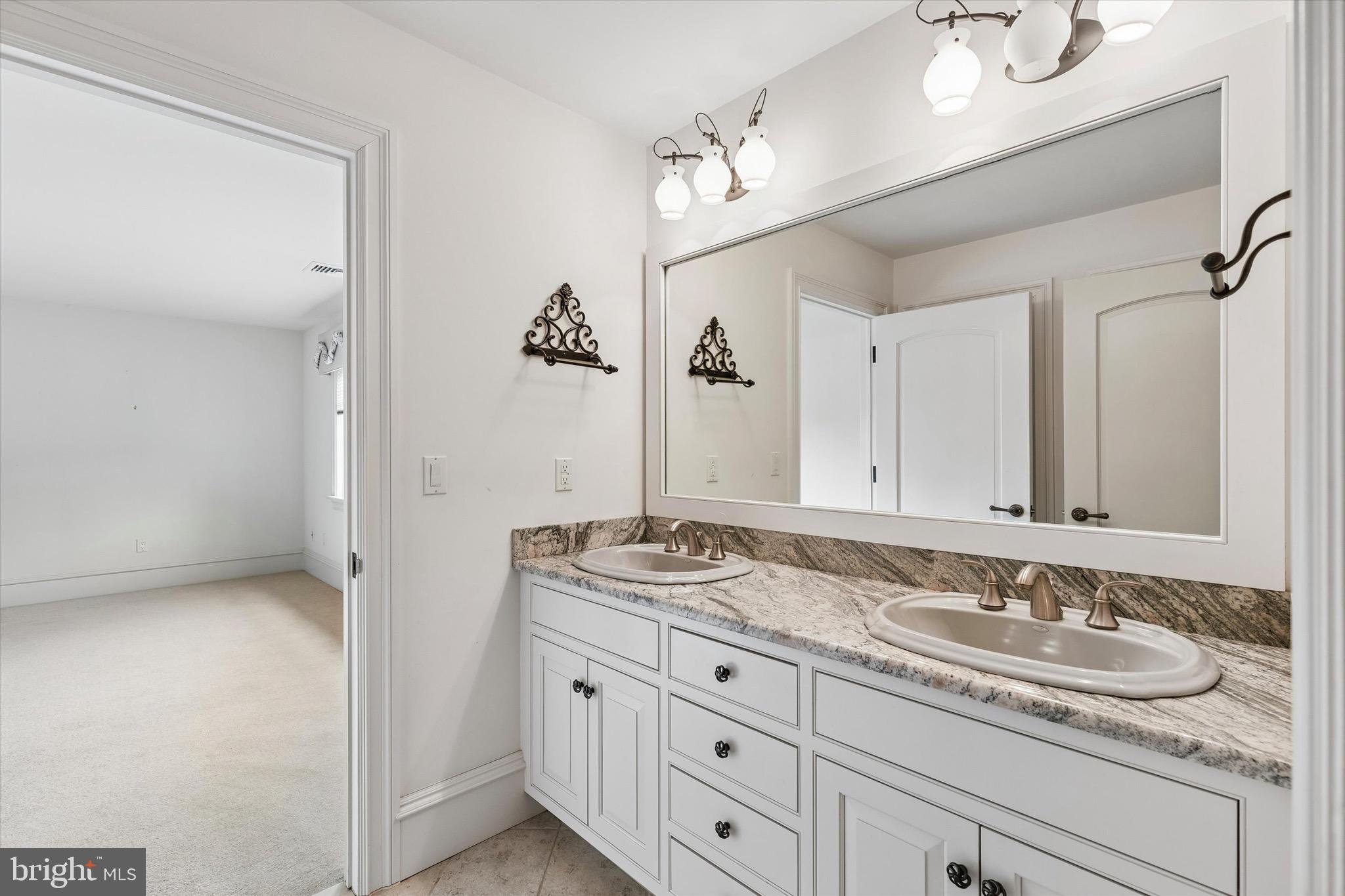 EVANS MEADOW - Residential