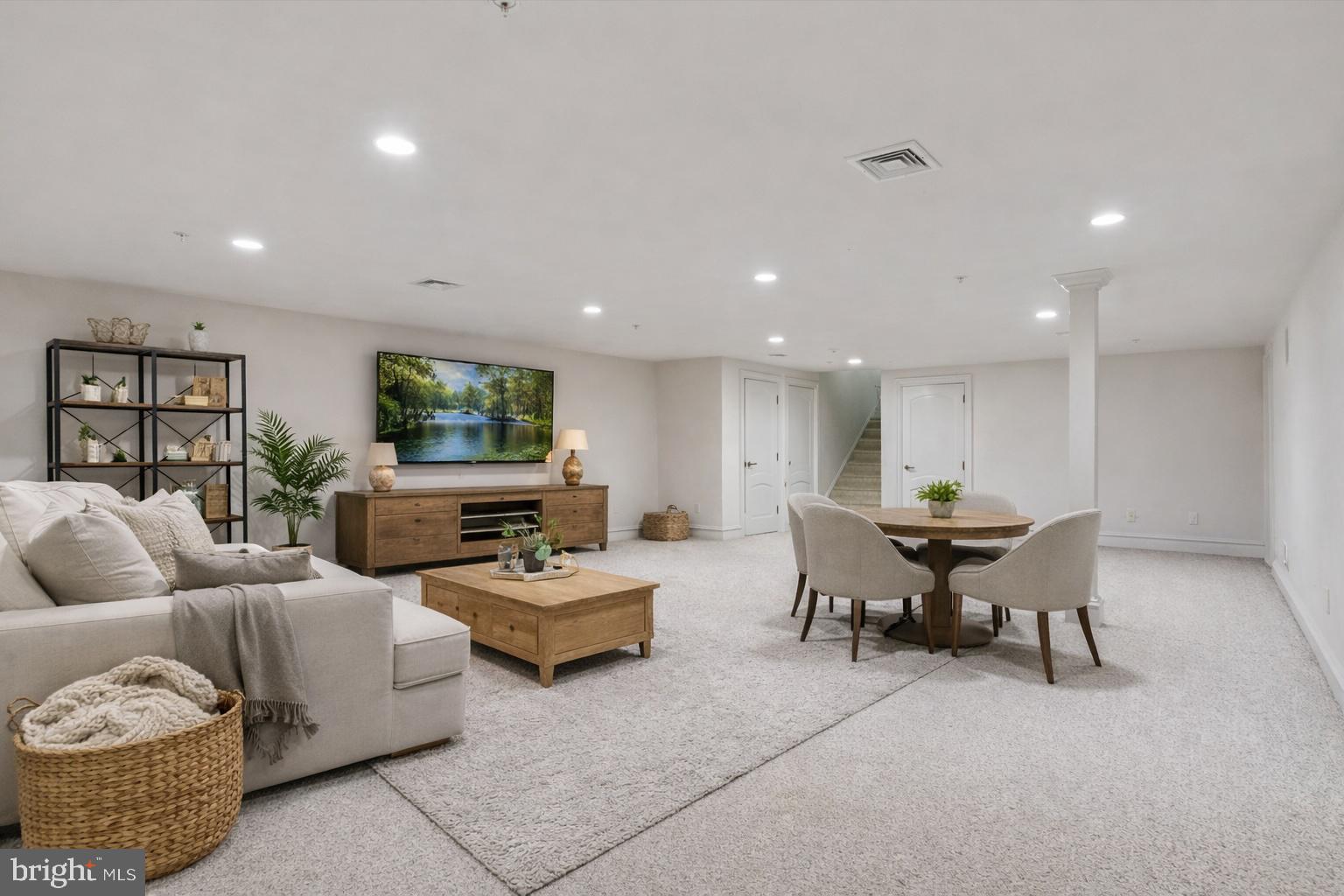 EVANS MEADOW - Residential