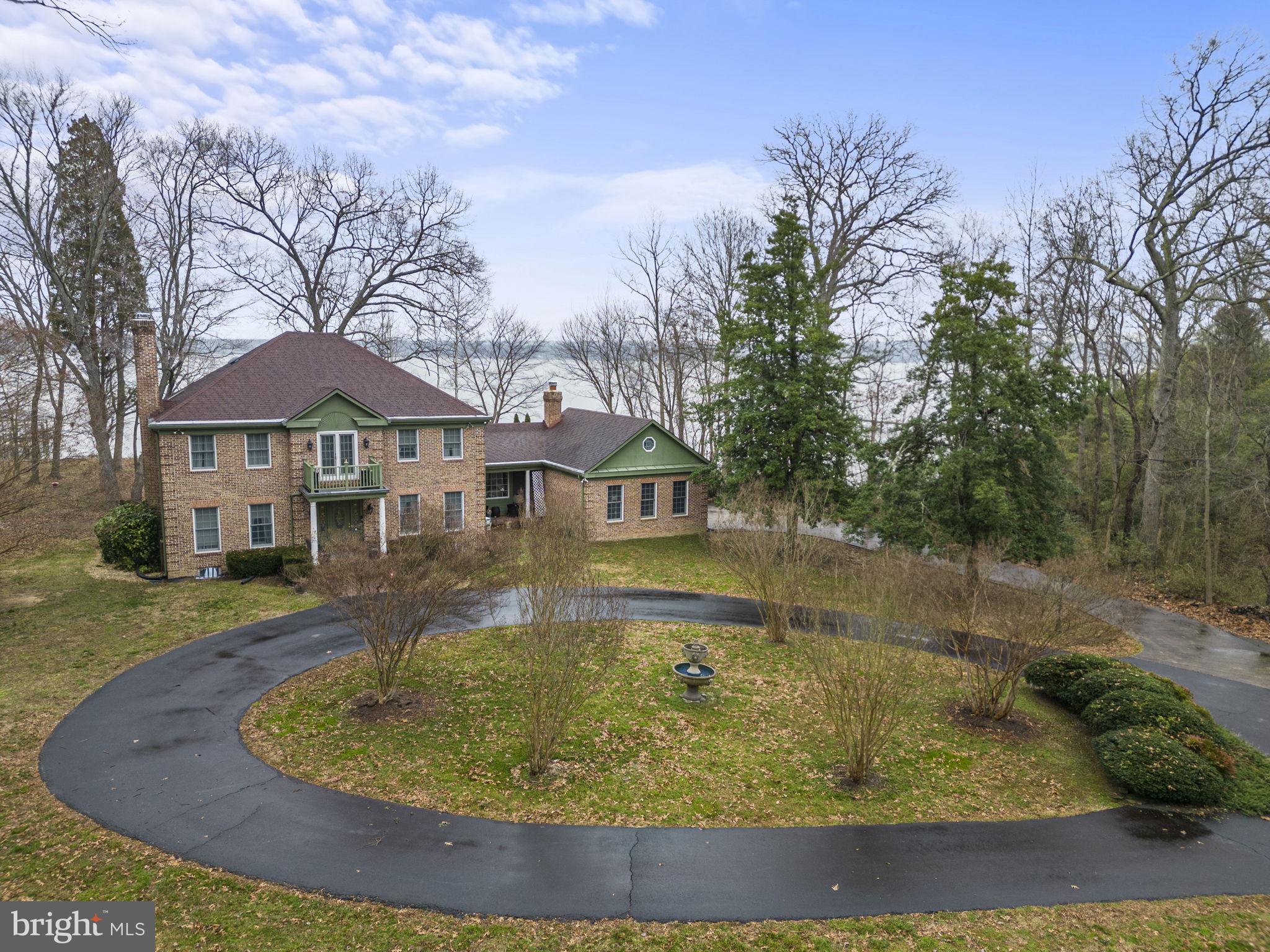 HALLOWING POINT RIVER ESTATES - Residential