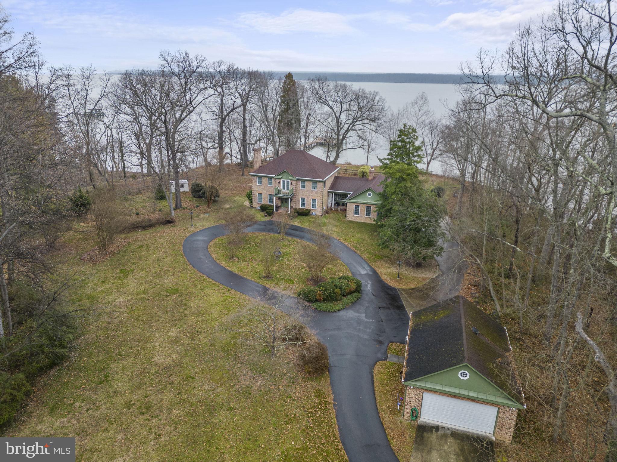 HALLOWING POINT RIVER ESTATES - Residential