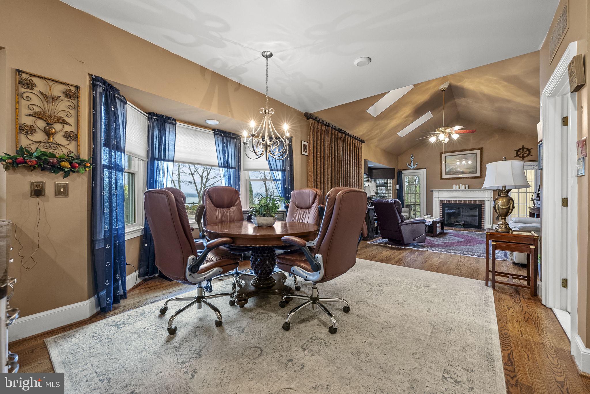 HALLOWING POINT RIVER ESTATES - Residential