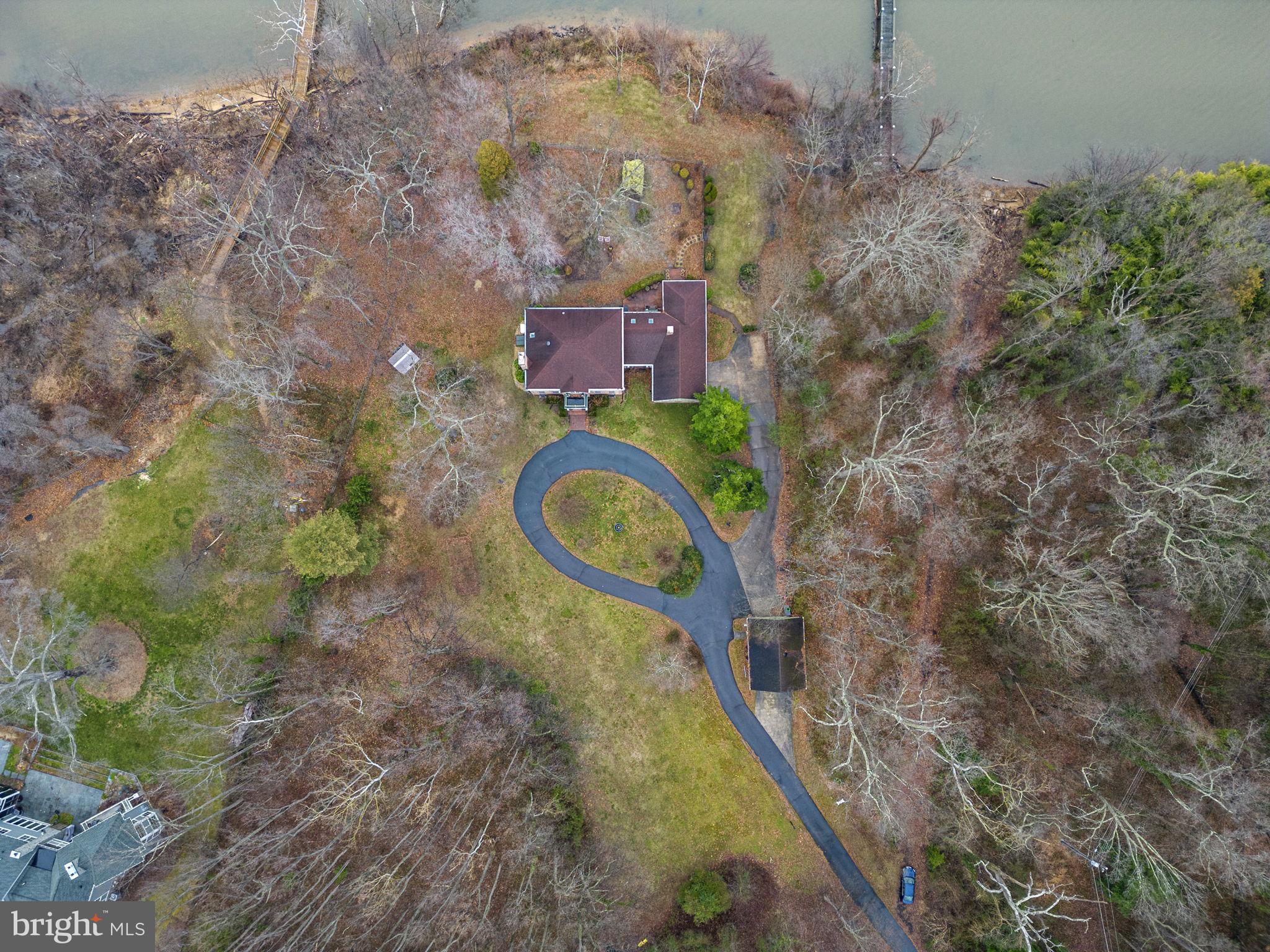 HALLOWING POINT RIVER ESTATES - Residential