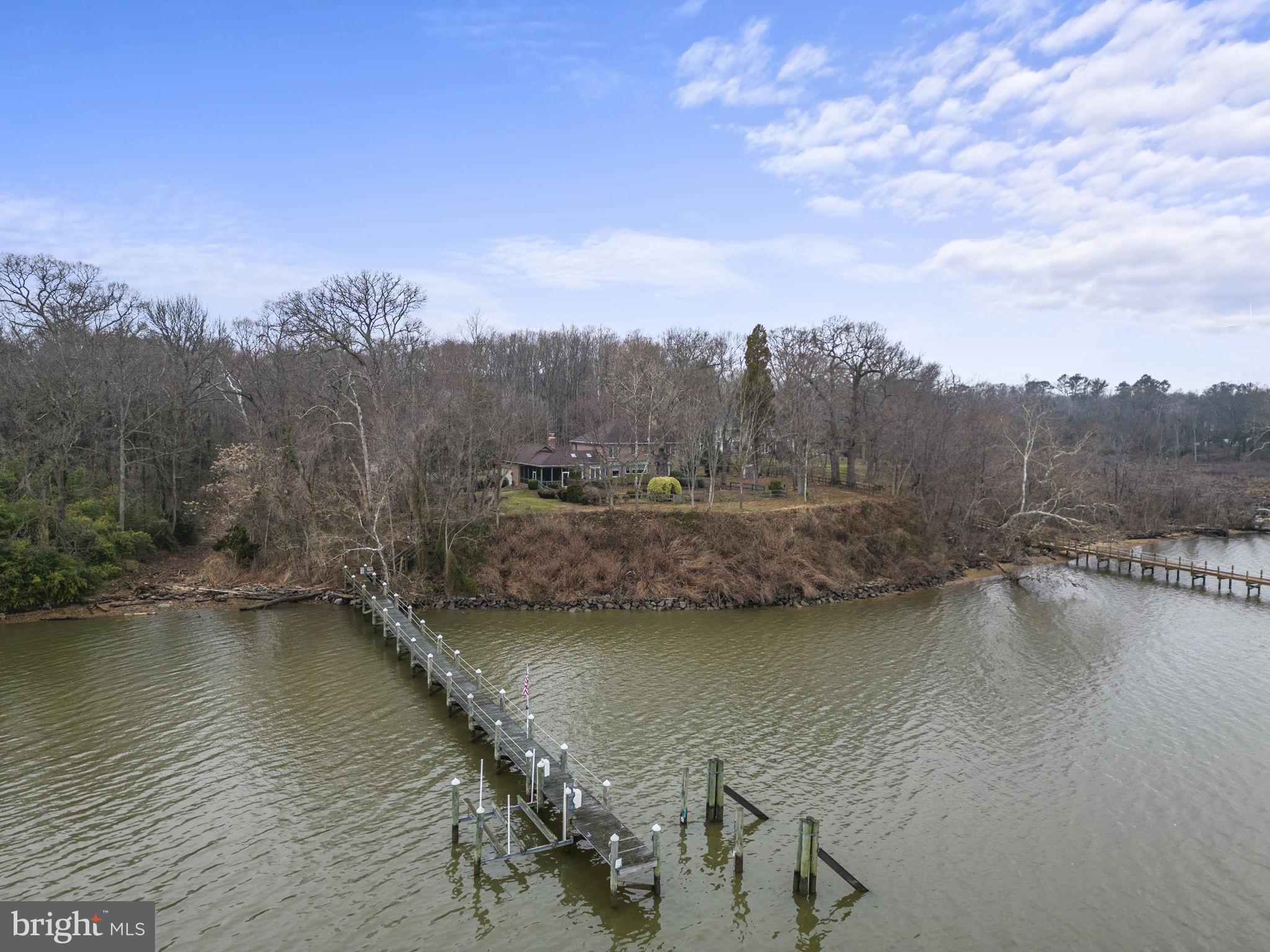 HALLOWING POINT RIVER ESTATES - Residential