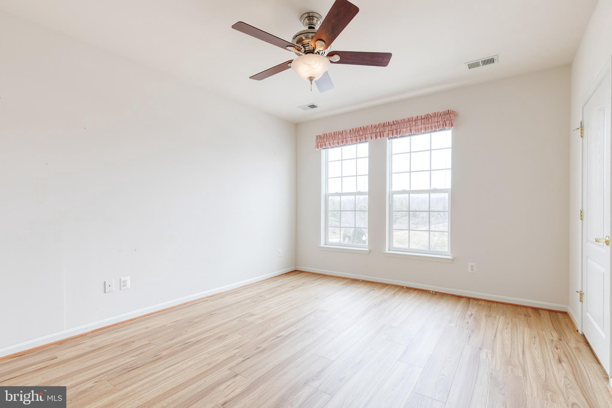 GATHERINGS AT LYNDWOOD - Residential