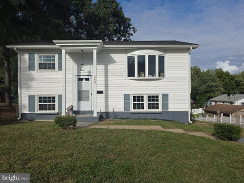 Photo of 14531 Fullerton Road, WOODBRIDGE, VA 22193 (MLS # VAPW2132128)