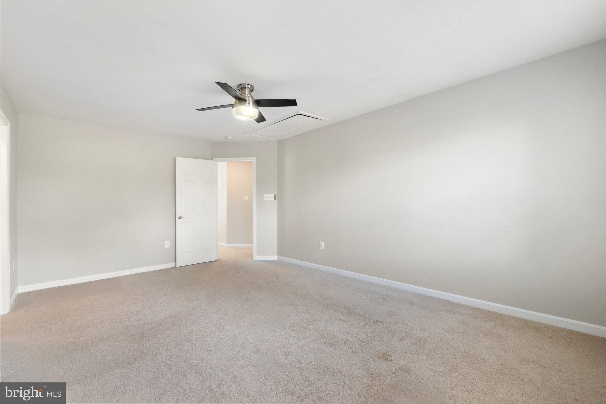 SHEFFIELD MANOR - Residential Lease