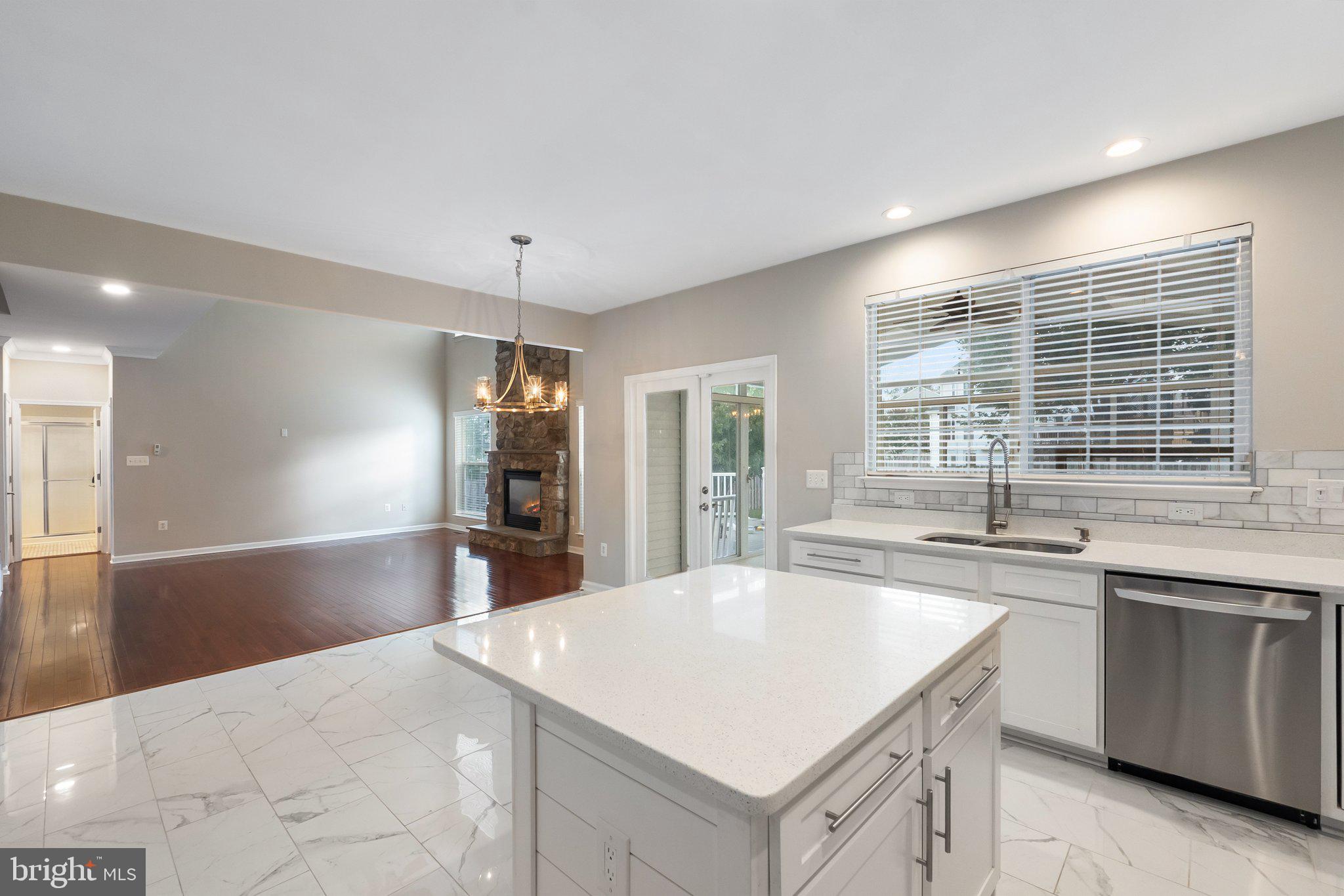 SHEFFIELD MANOR - Residential Lease