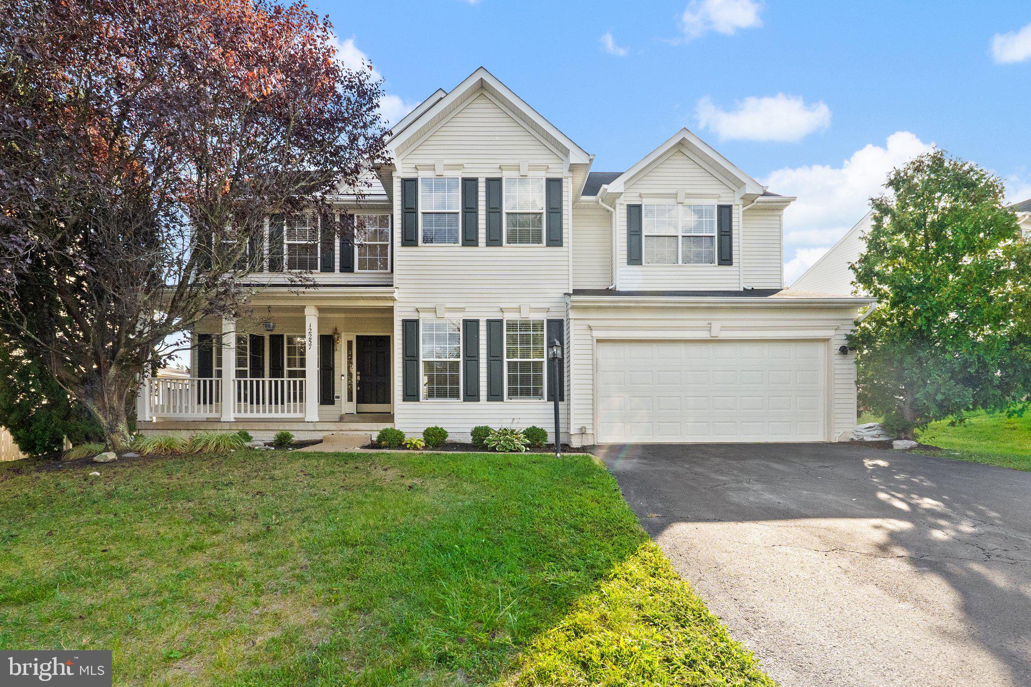 SHEFFIELD MANOR - Residential Lease