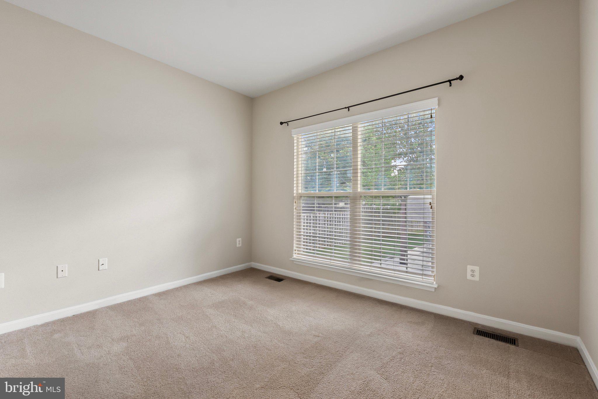 SHEFFIELD MANOR - Residential Lease