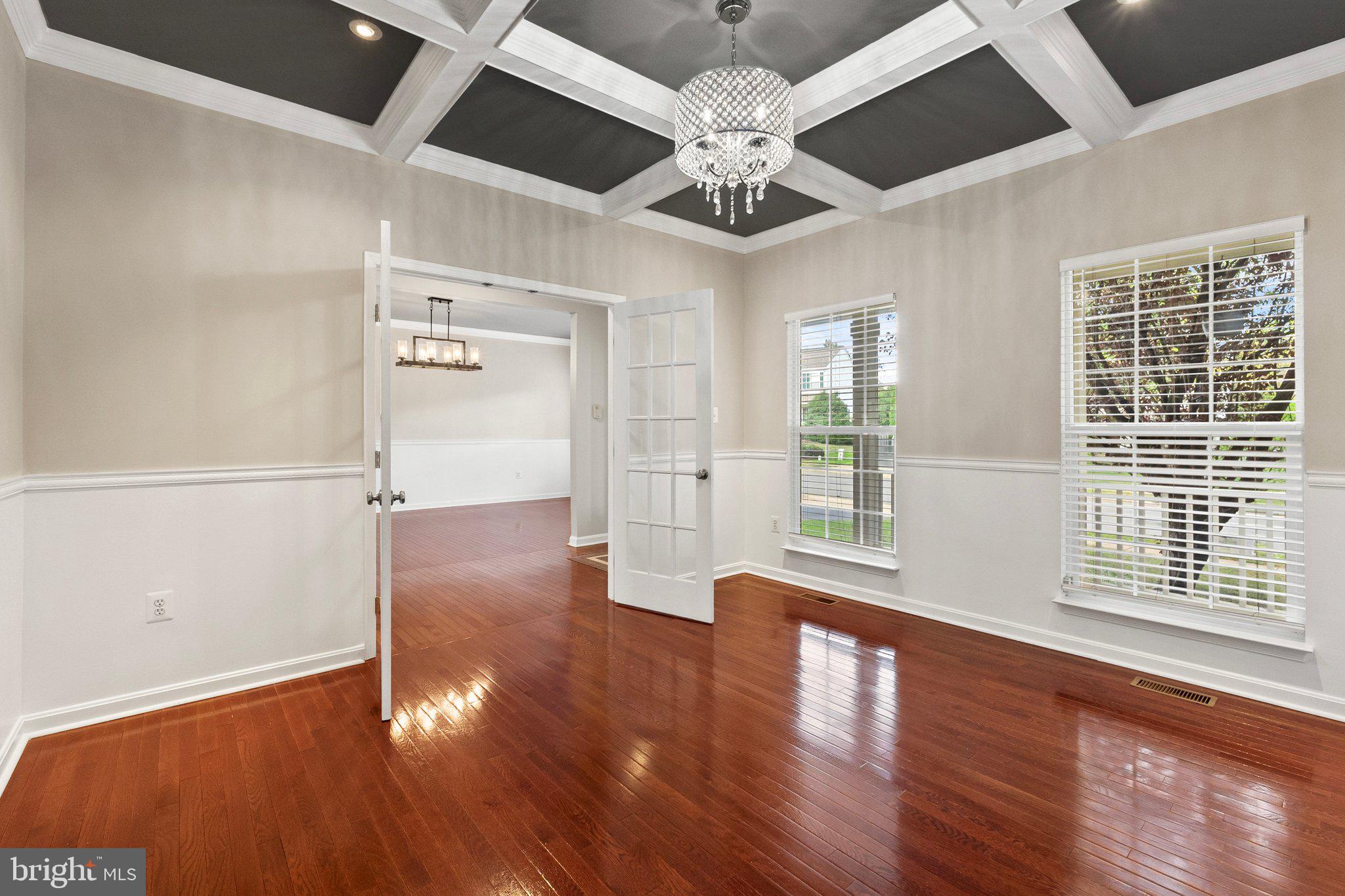 SHEFFIELD MANOR - Residential Lease