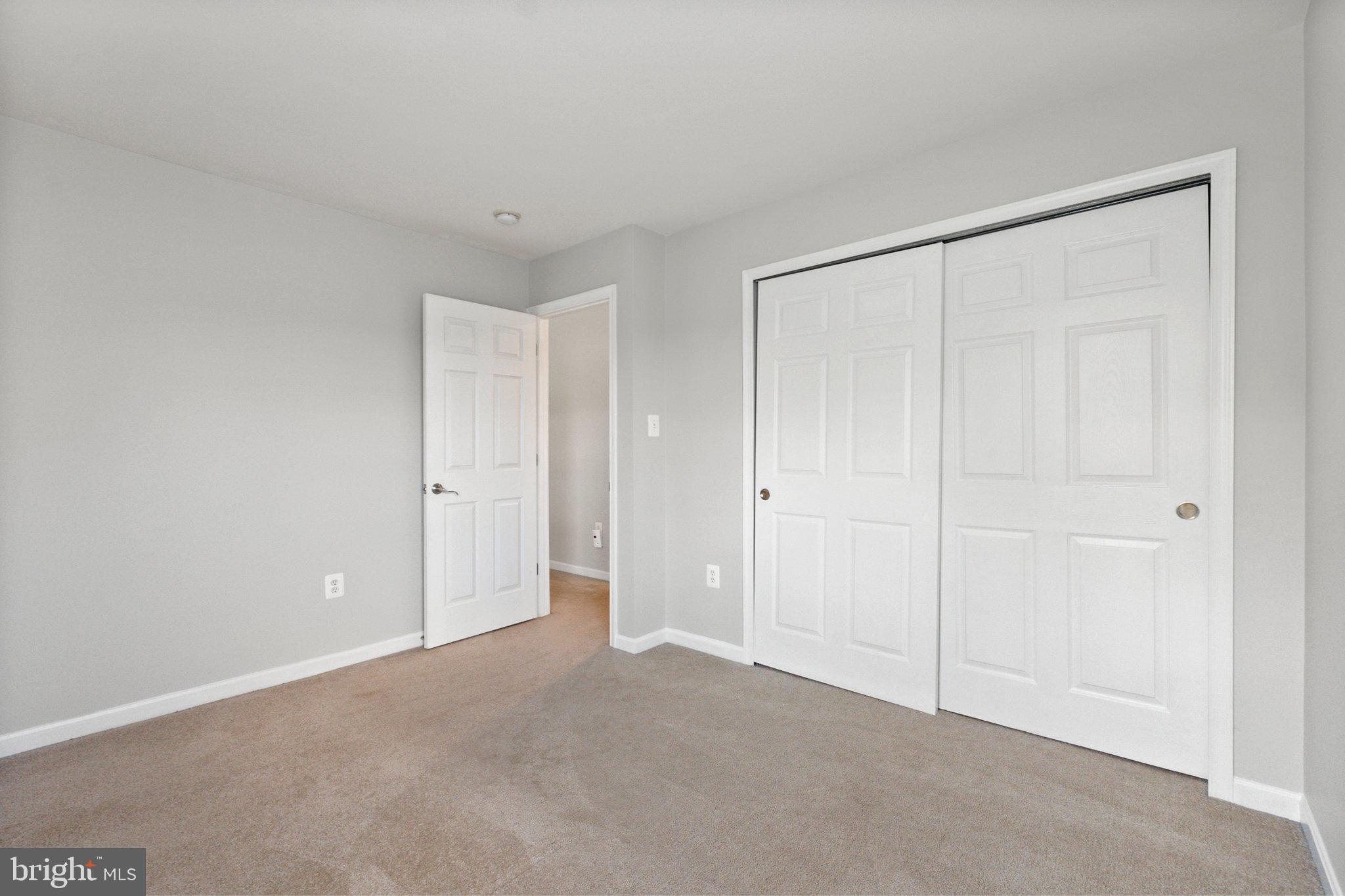 SHEFFIELD MANOR - Residential Lease