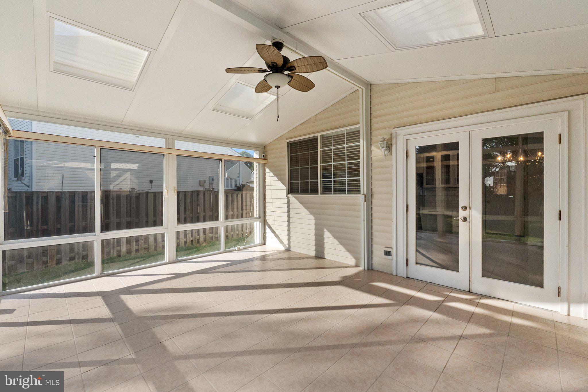 SHEFFIELD MANOR - Residential Lease