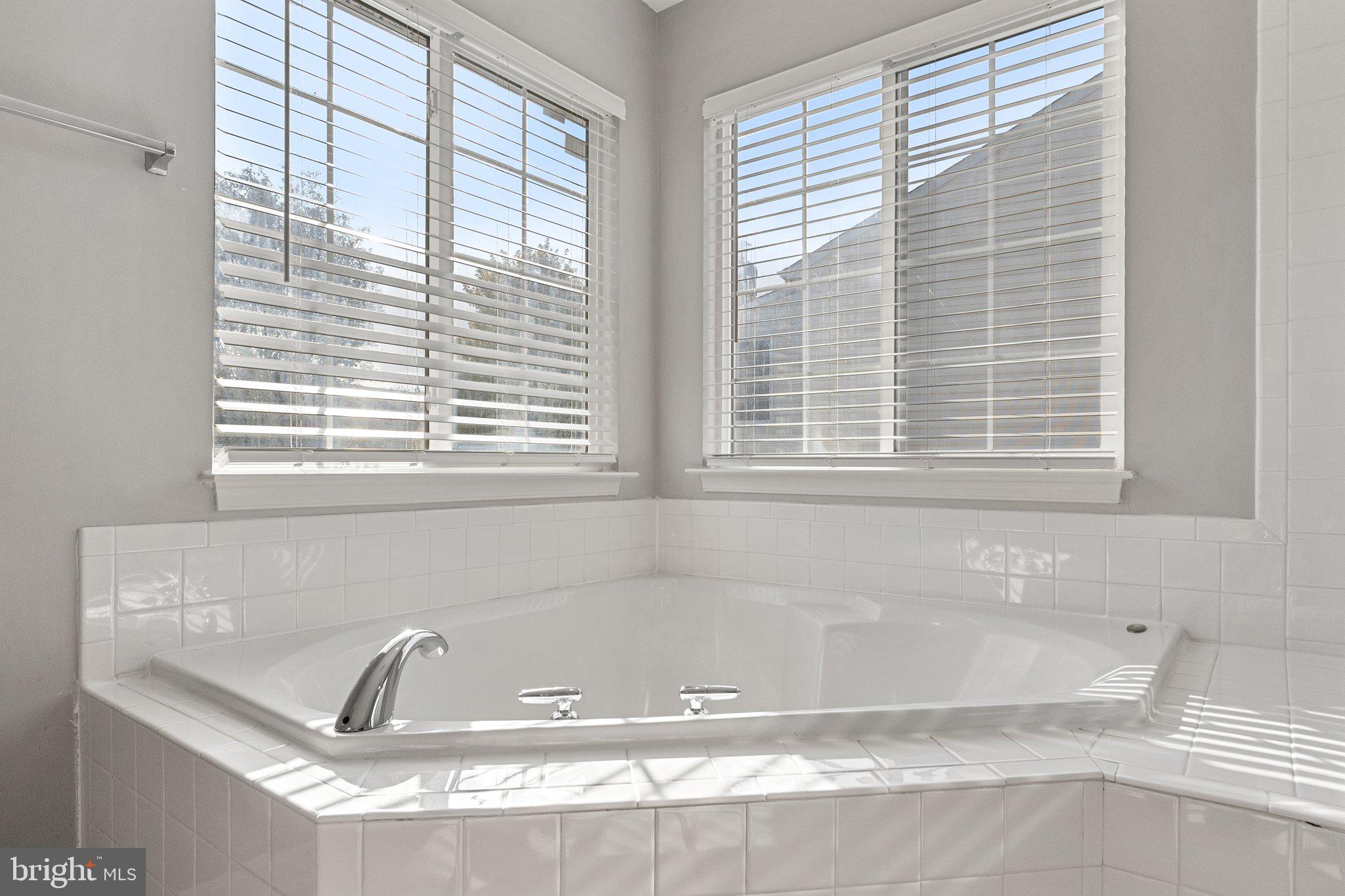 SHEFFIELD MANOR - Residential Lease