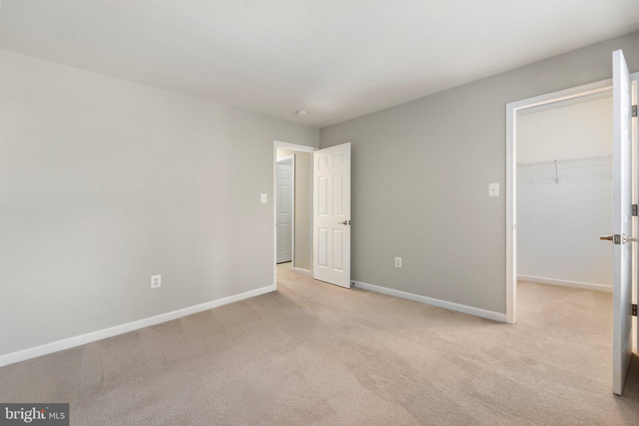 SHEFFIELD MANOR - Residential Lease