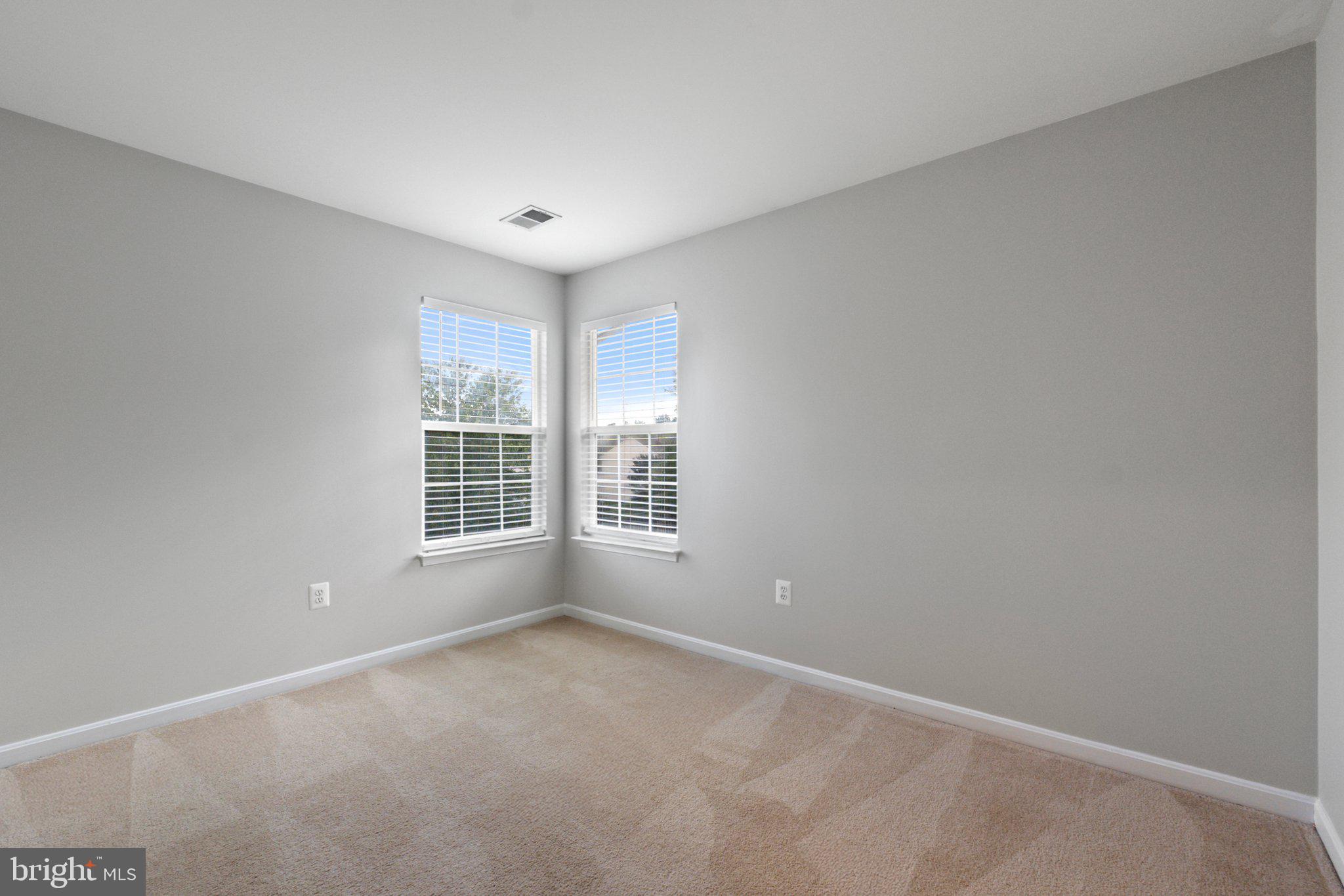 SHEFFIELD MANOR - Residential Lease