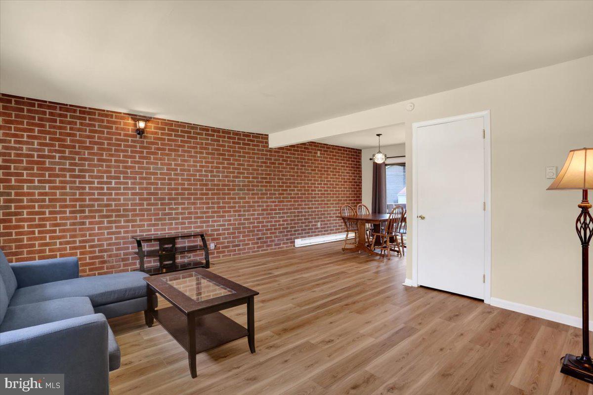 132 W GAUL STREET