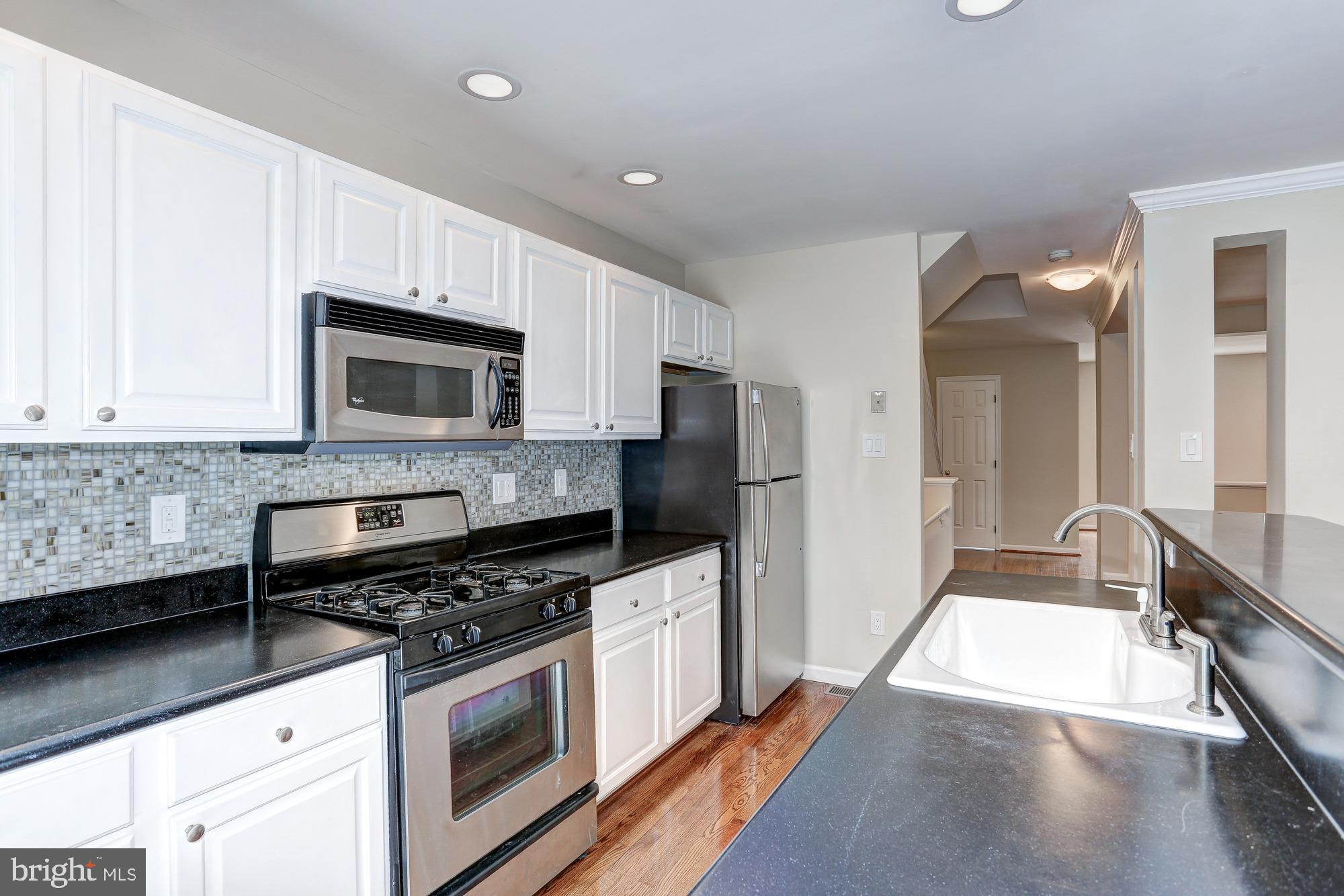 12095 EDGEMERE CIRCLE