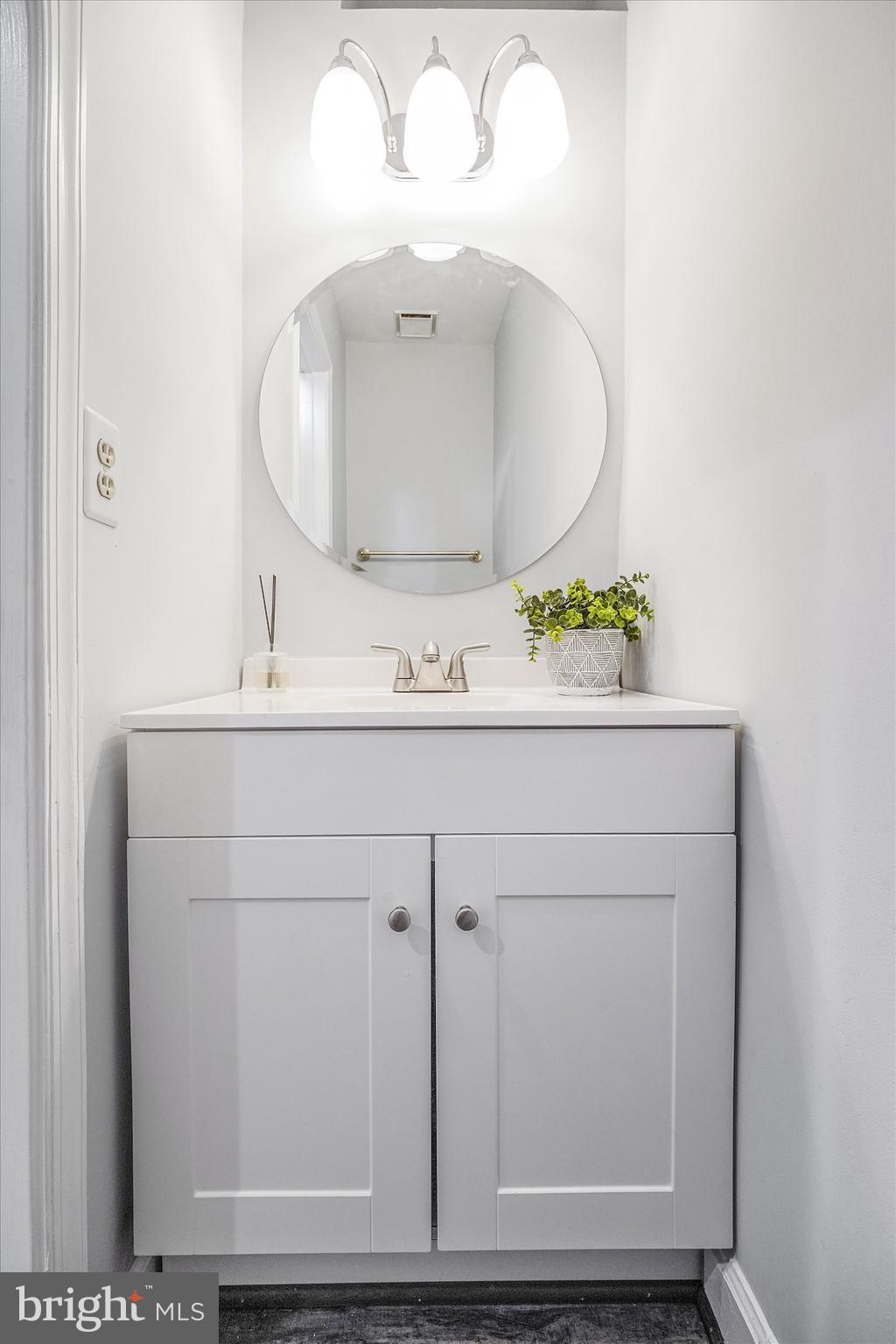 3913 GREEN LOOK COURT