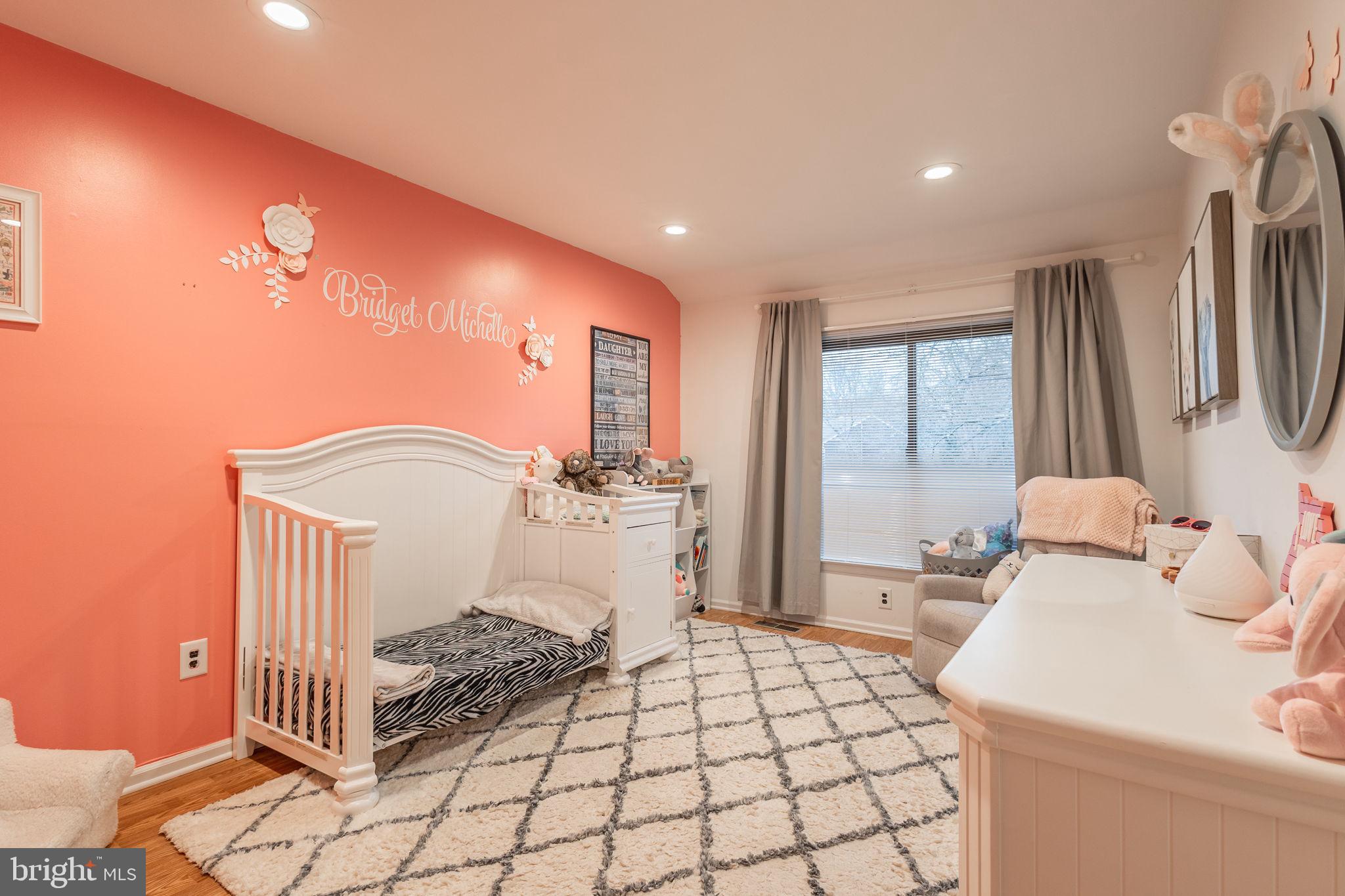 VILLAGE SHIRES - Residential