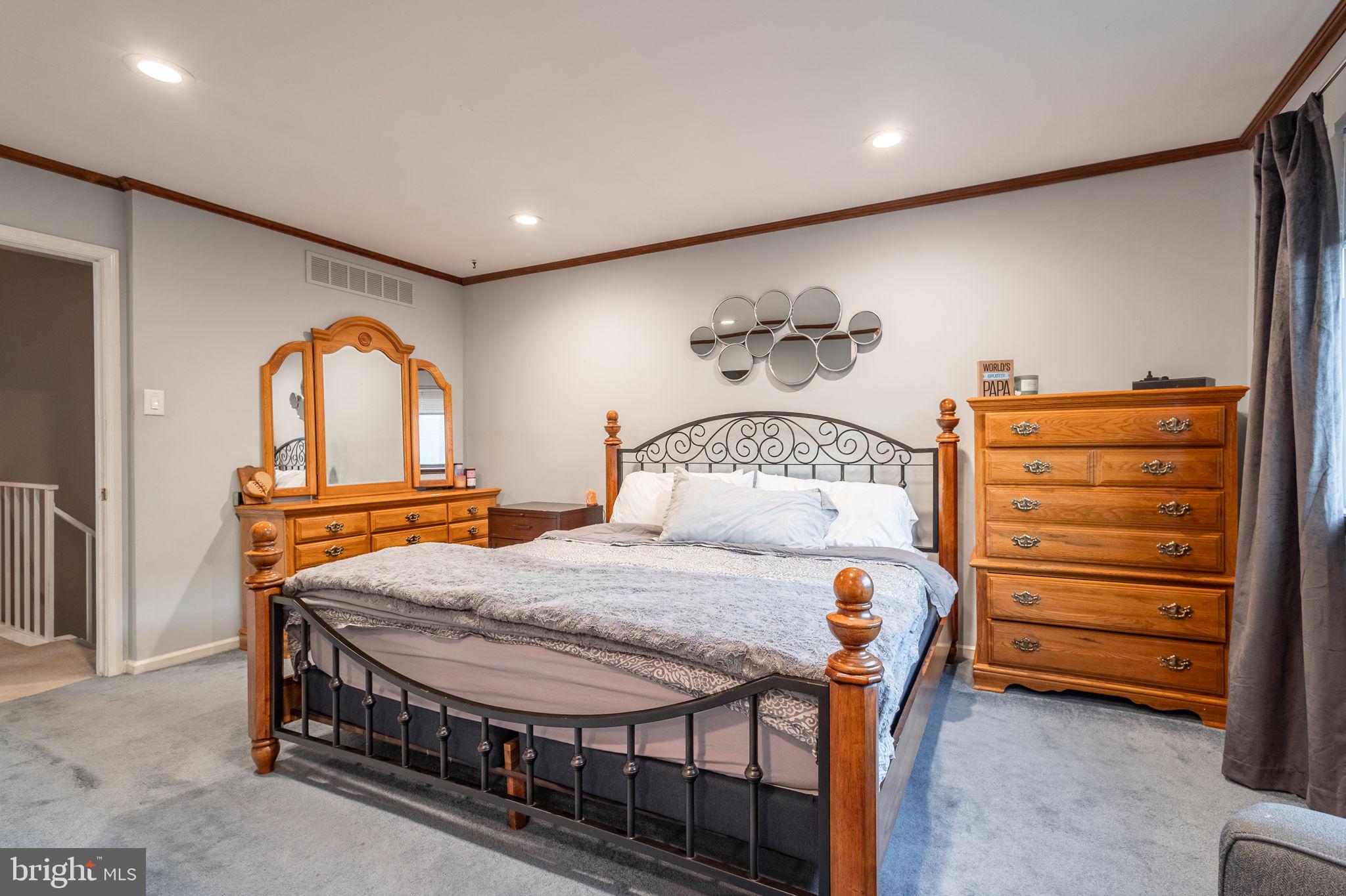 VILLAGE SHIRES - Residential